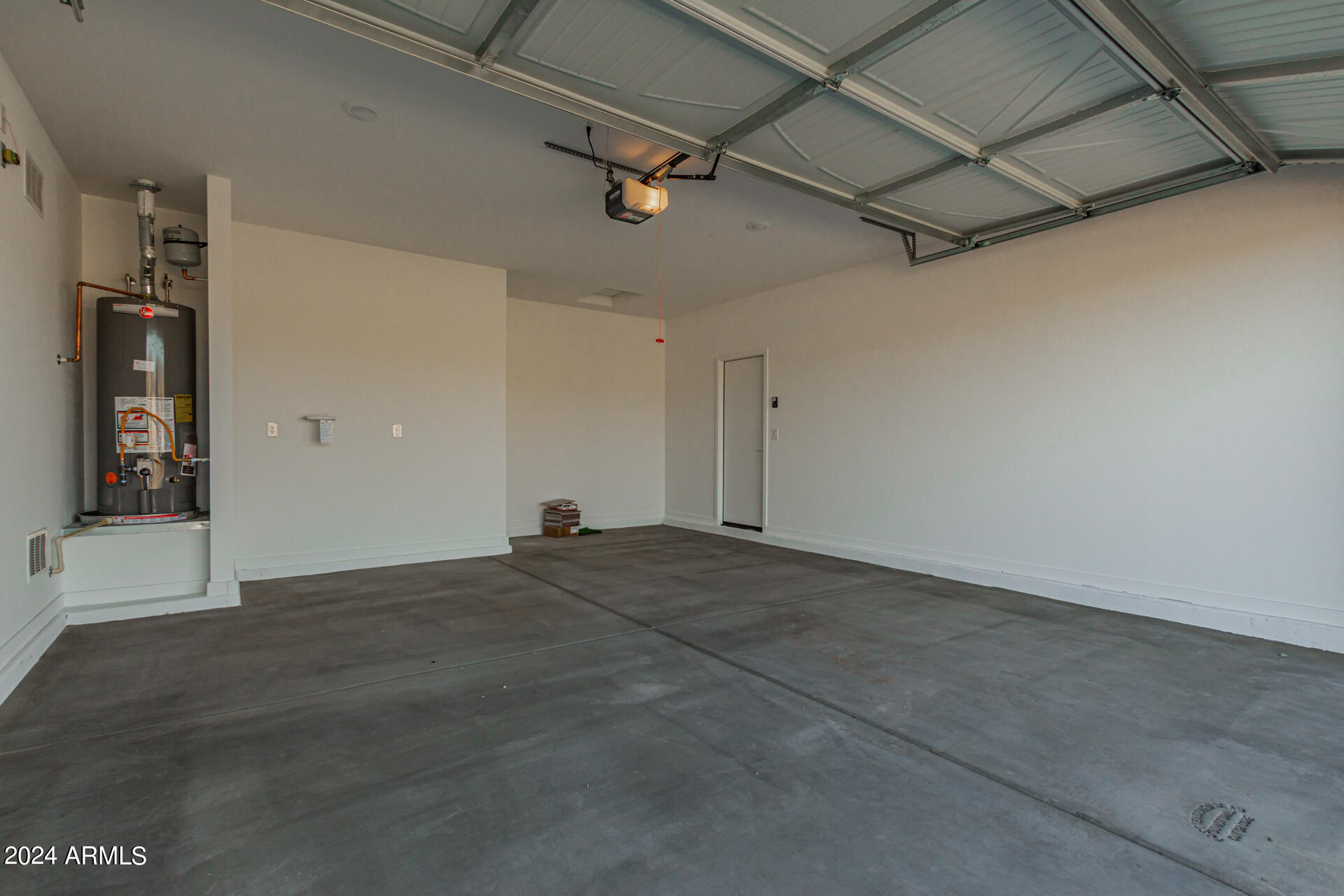 16009 W SMOKETREE Drive