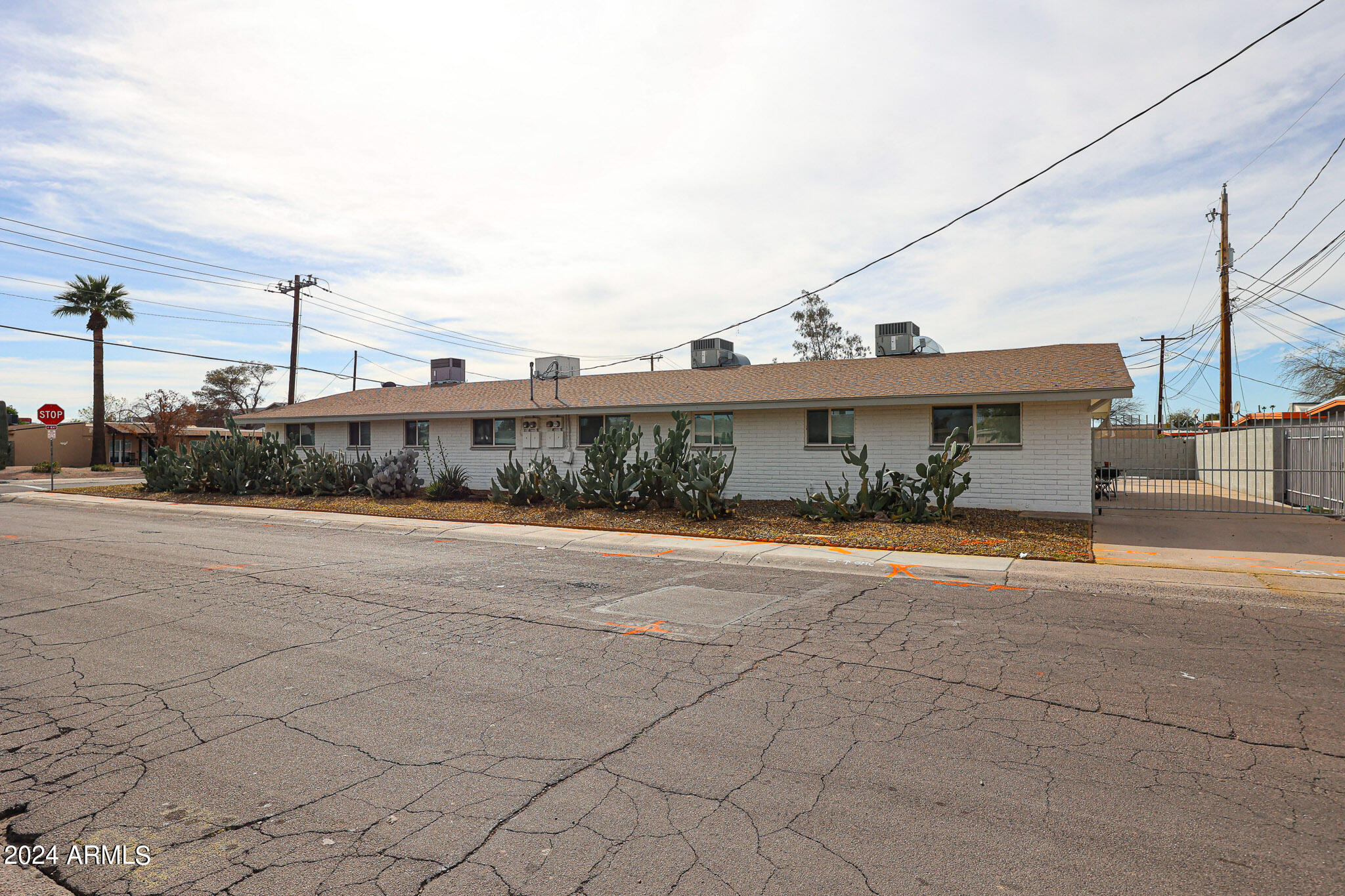 1978 E DON CARLOS Avenue