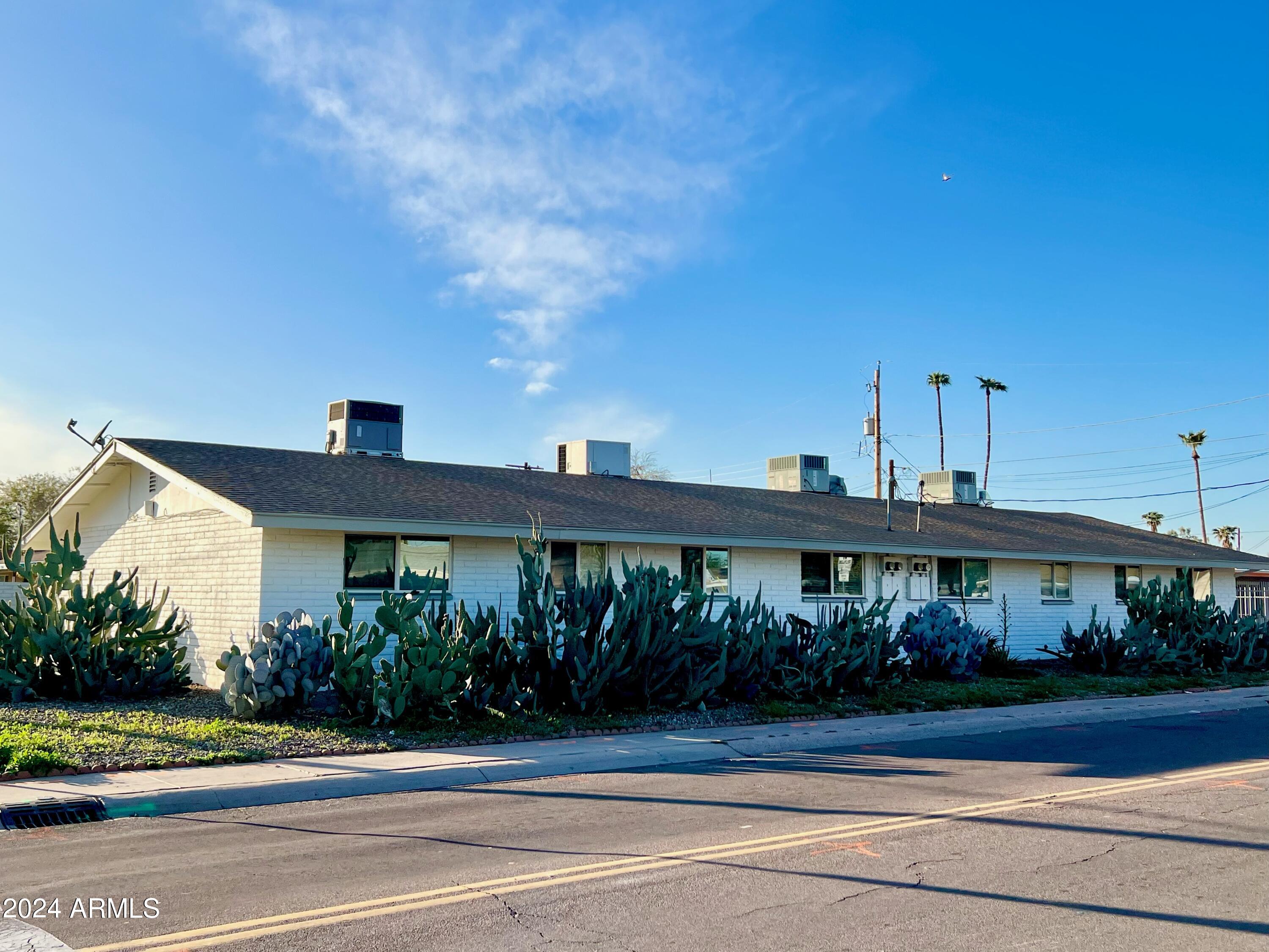 1978 E DON CARLOS Avenue