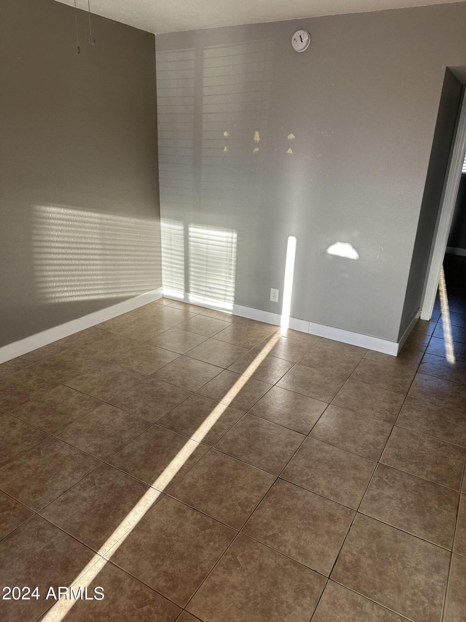 1978 E DON CARLOS Avenue