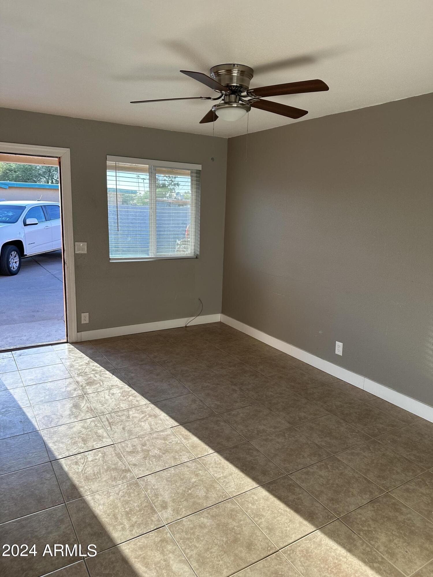 1978 E DON CARLOS Avenue