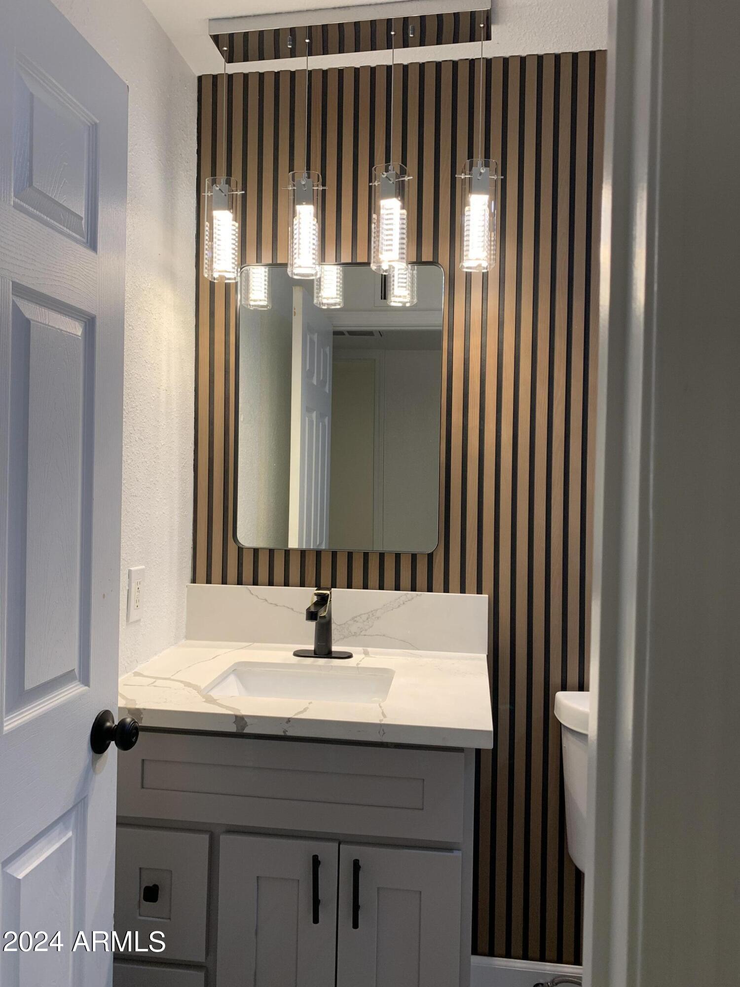 1978 E DON CARLOS Avenue