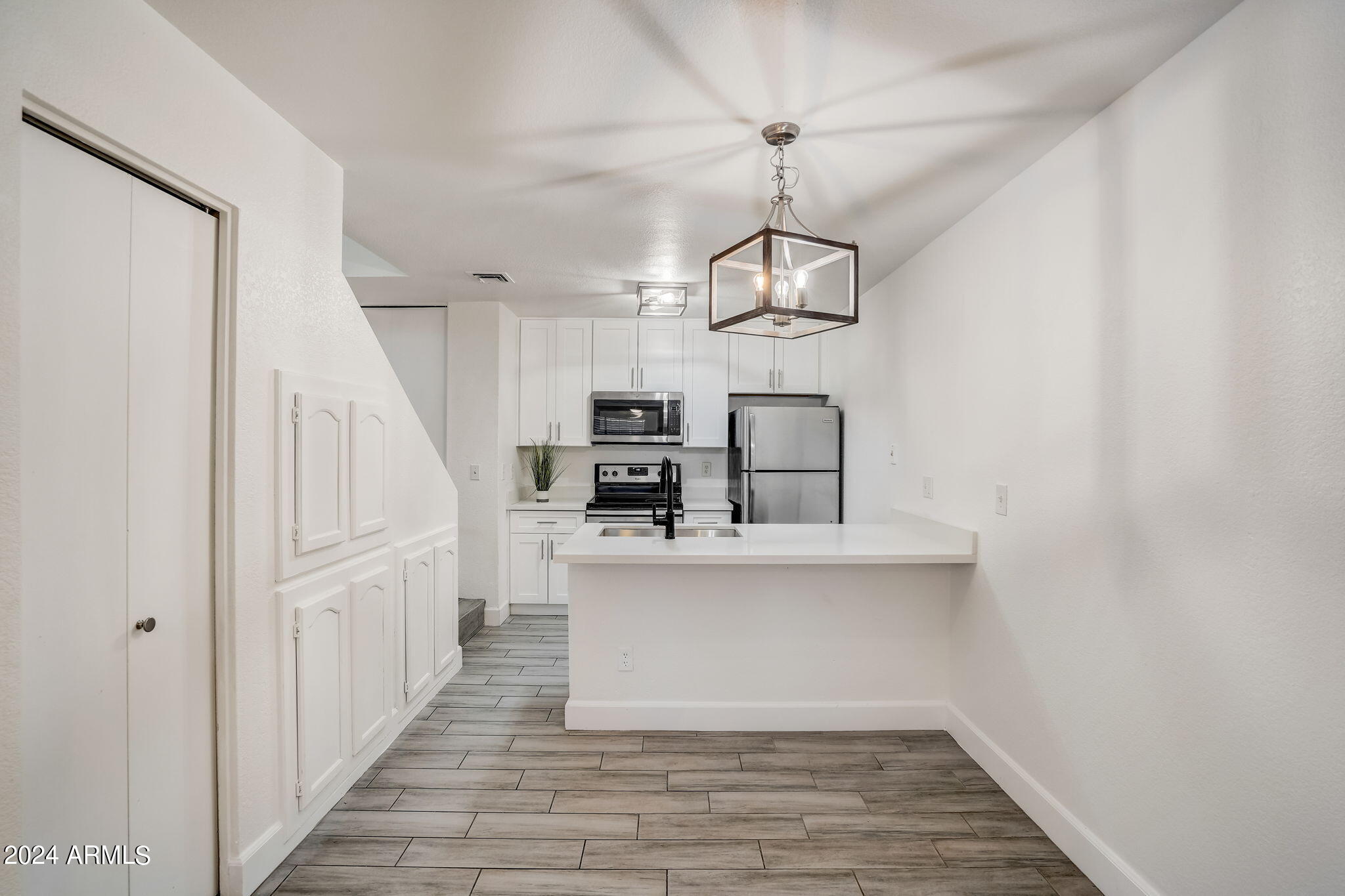 2301 E UNIVERSITY Drive, 160