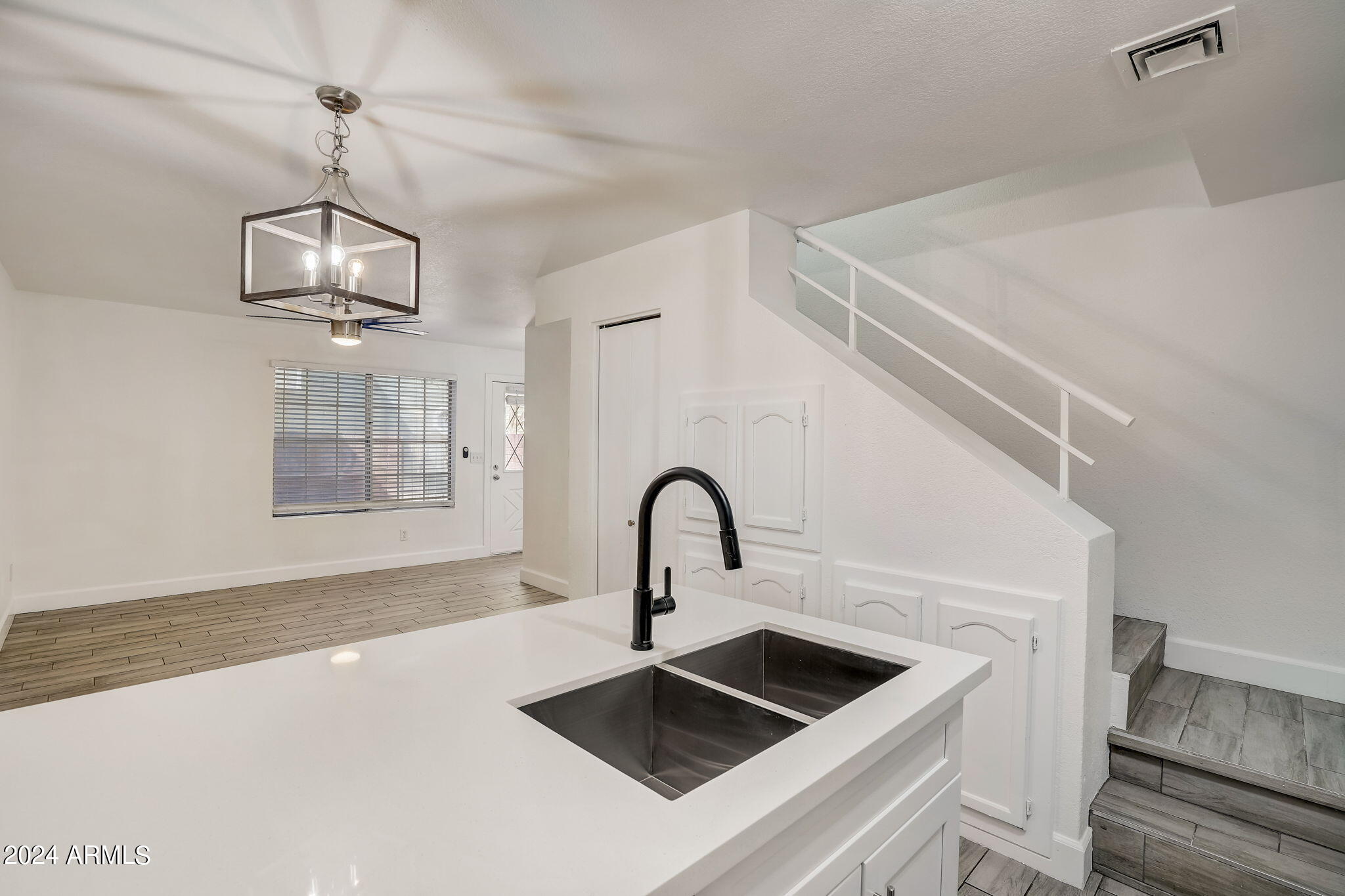 2301 E UNIVERSITY Drive, 160