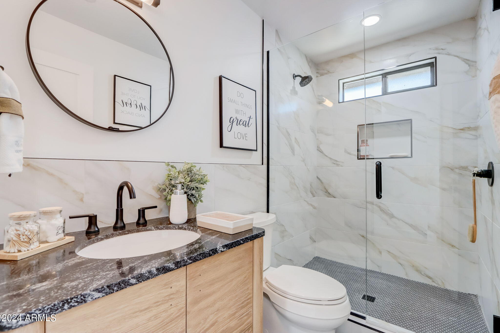 8614 E HIGHLAND Avenue