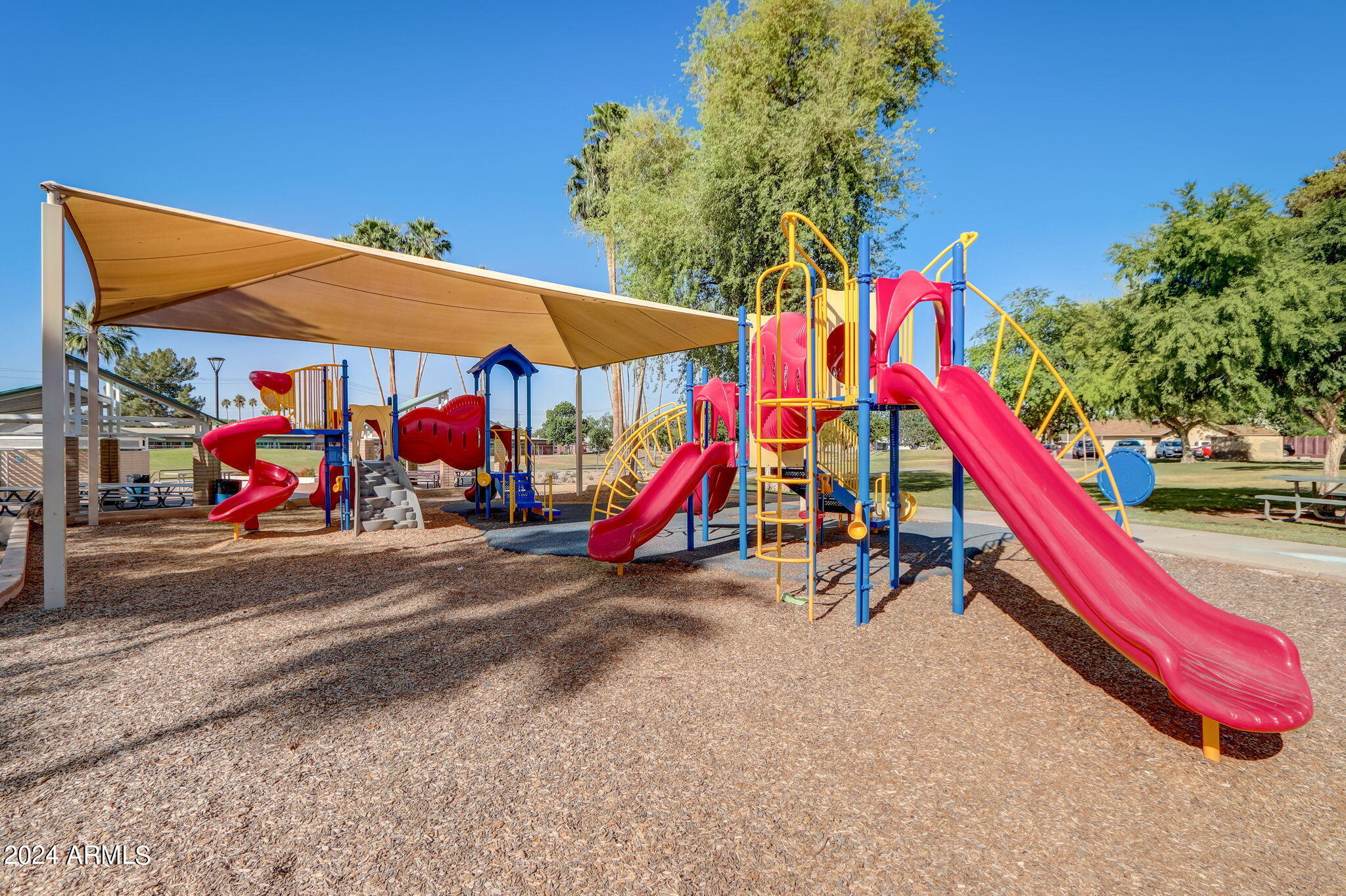 8614 E HIGHLAND Avenue