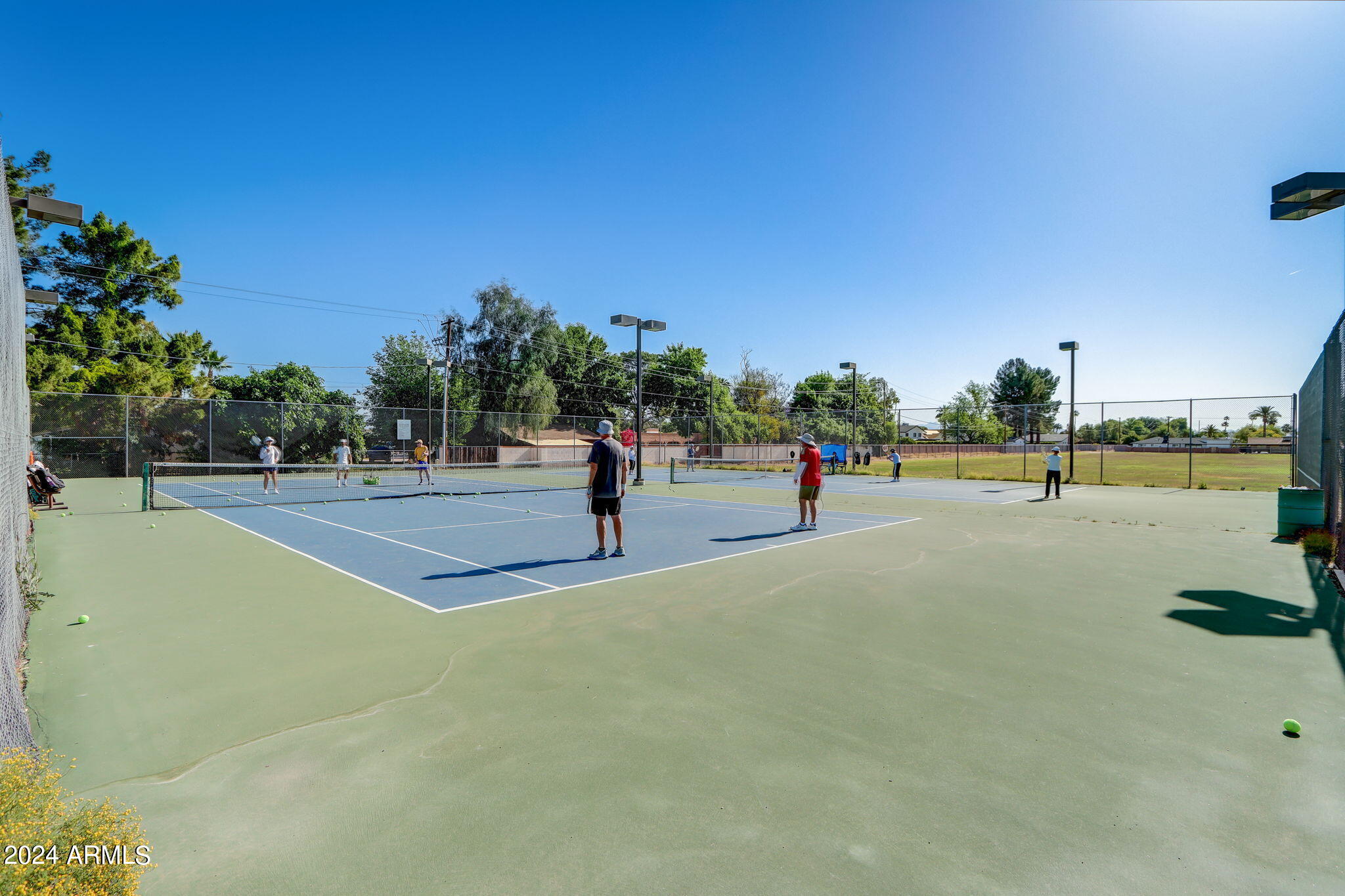 8614 E HIGHLAND Avenue