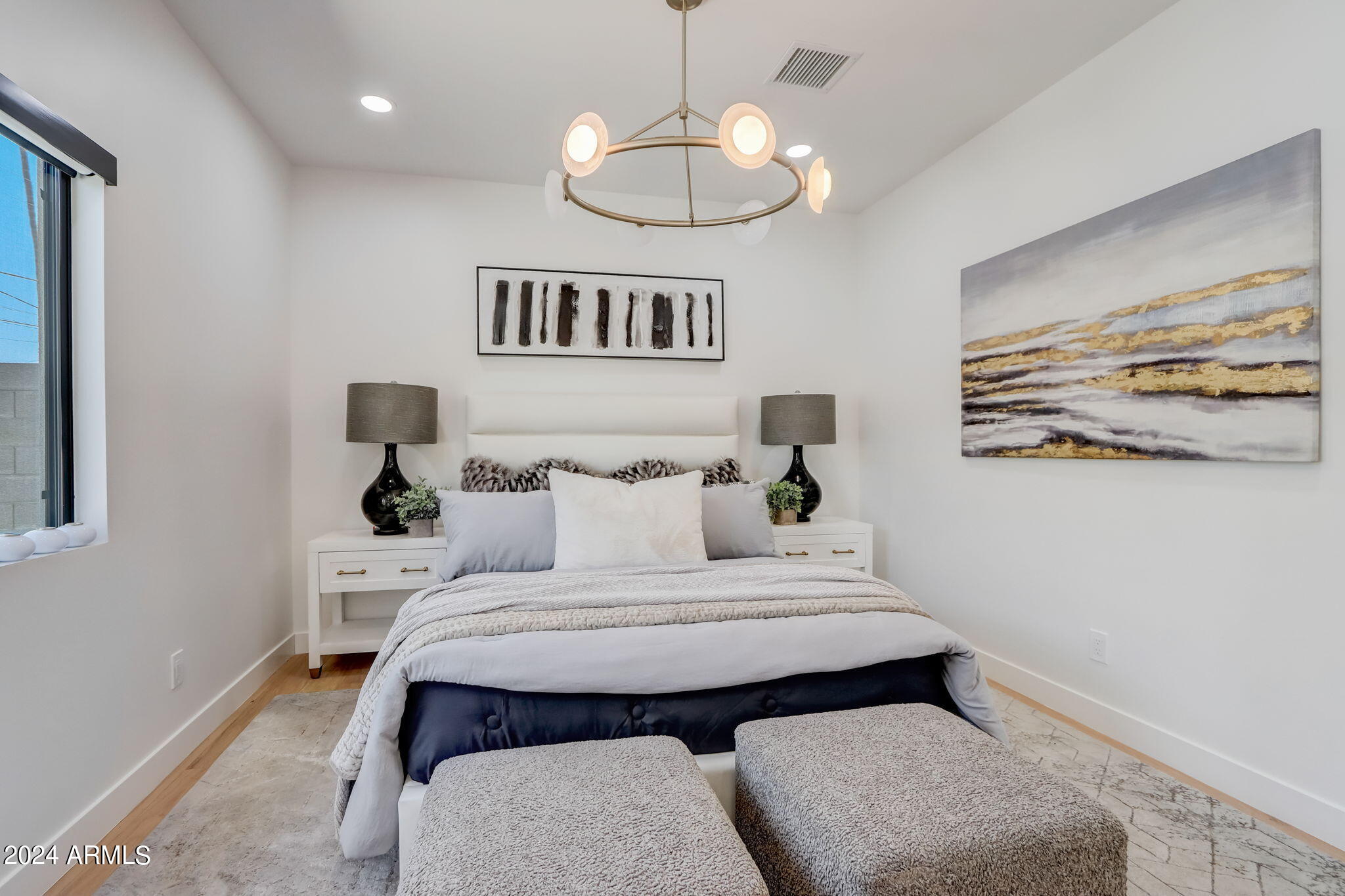 8614 E HIGHLAND Avenue