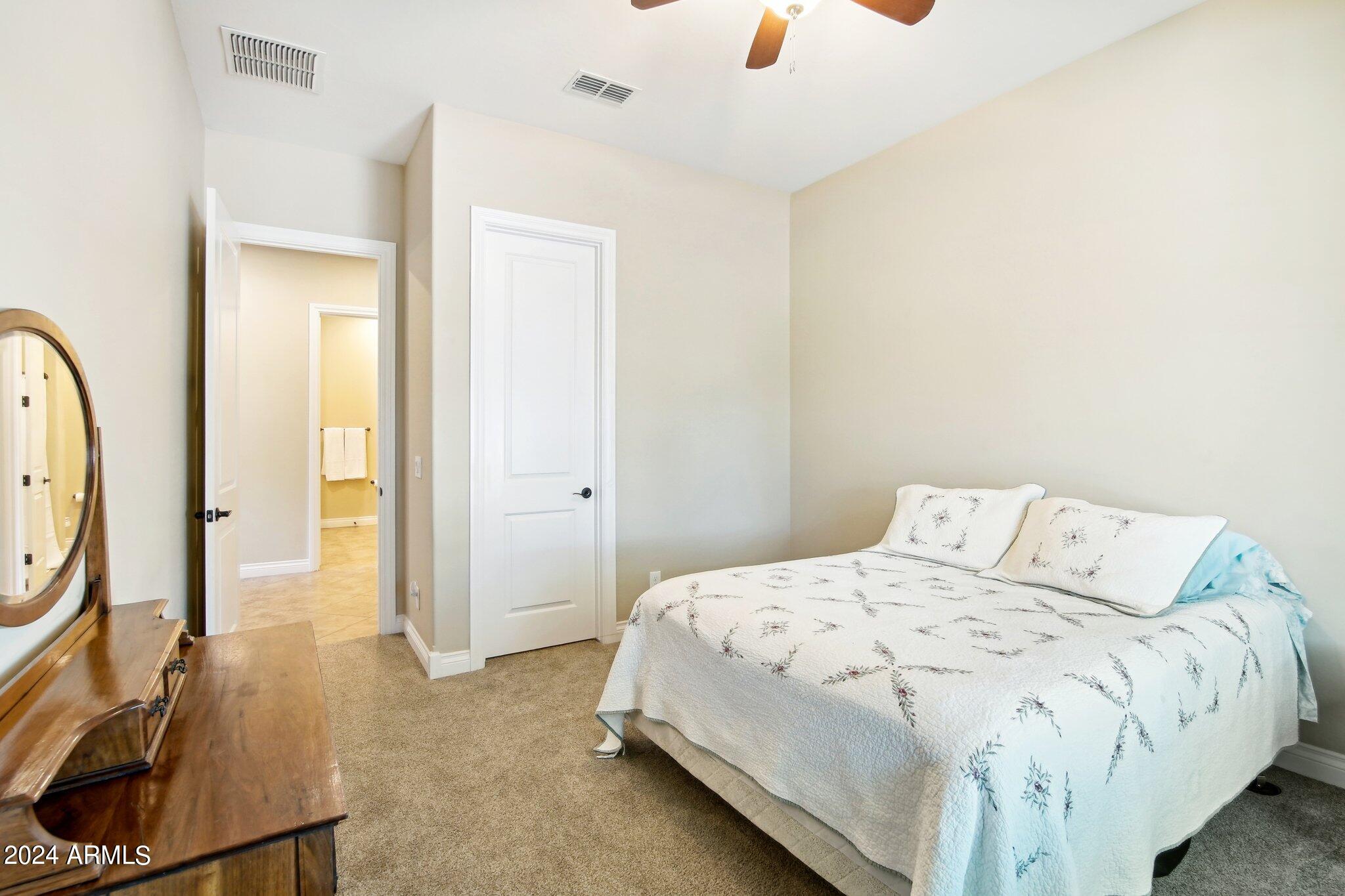 9333 W LOS GATOS Drive