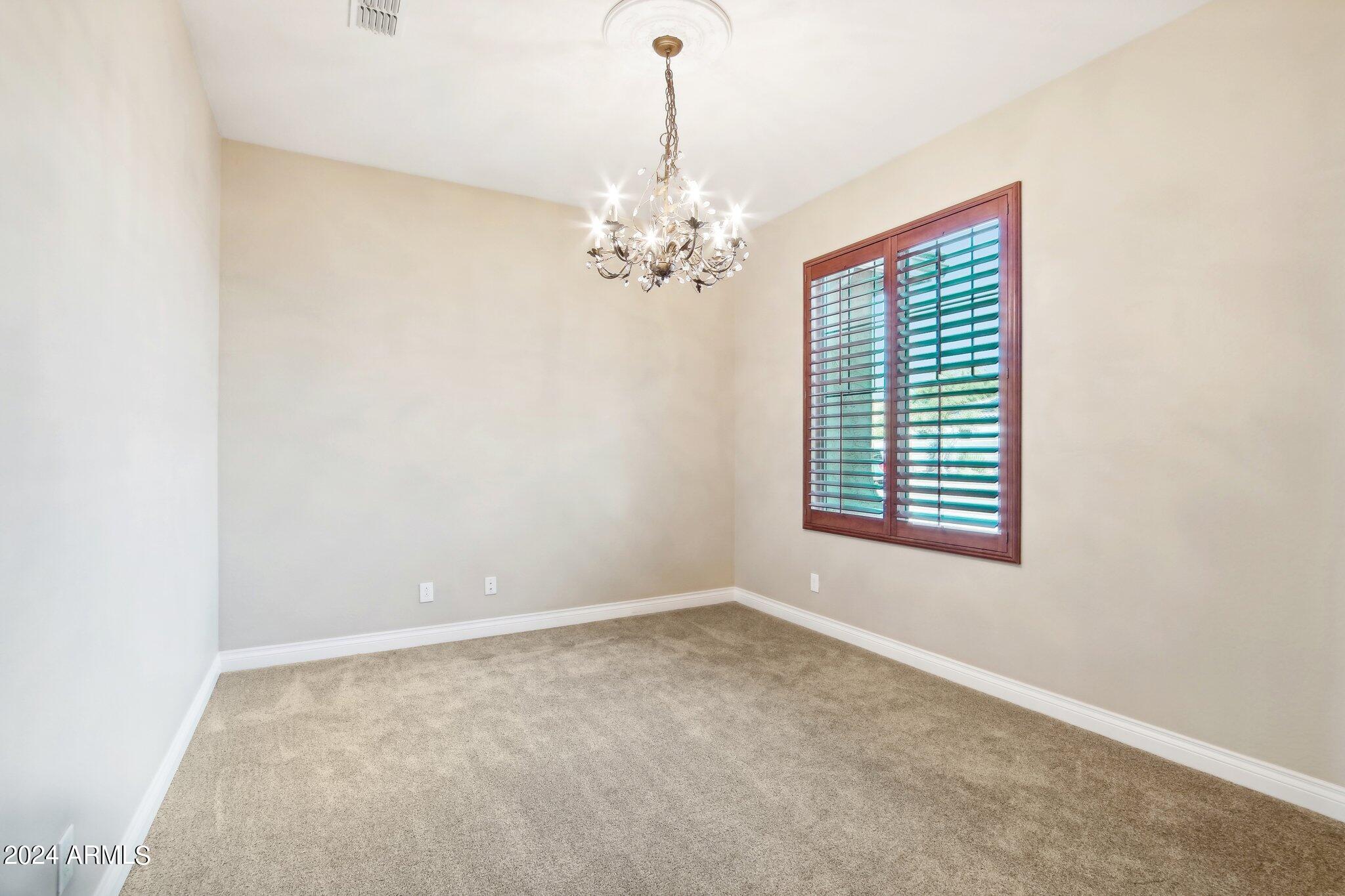 9333 W LOS GATOS Drive