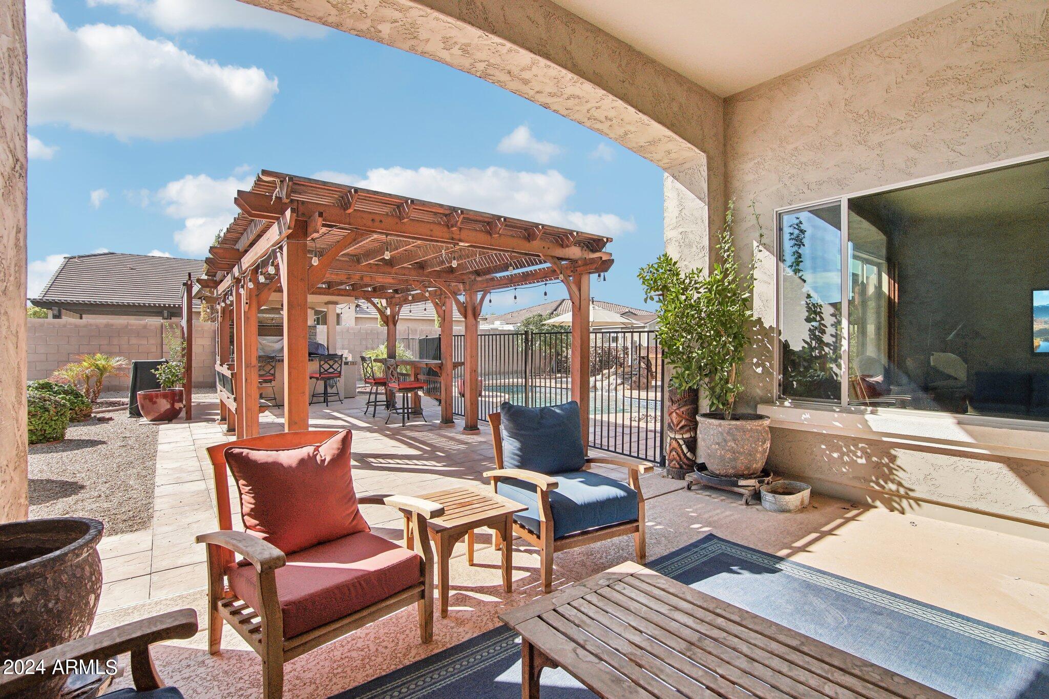 9333 W LOS GATOS Drive