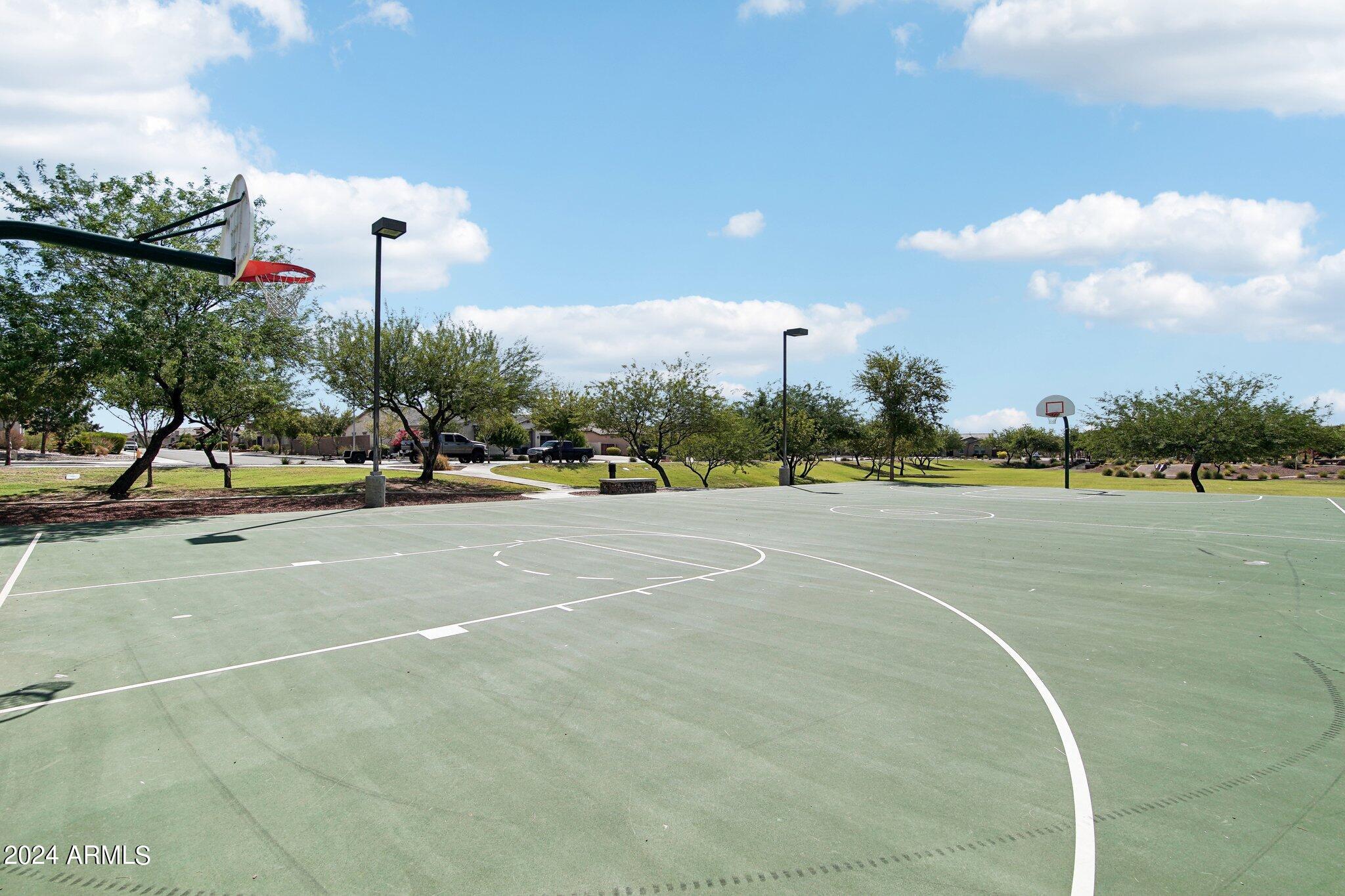 9333 W LOS GATOS Drive