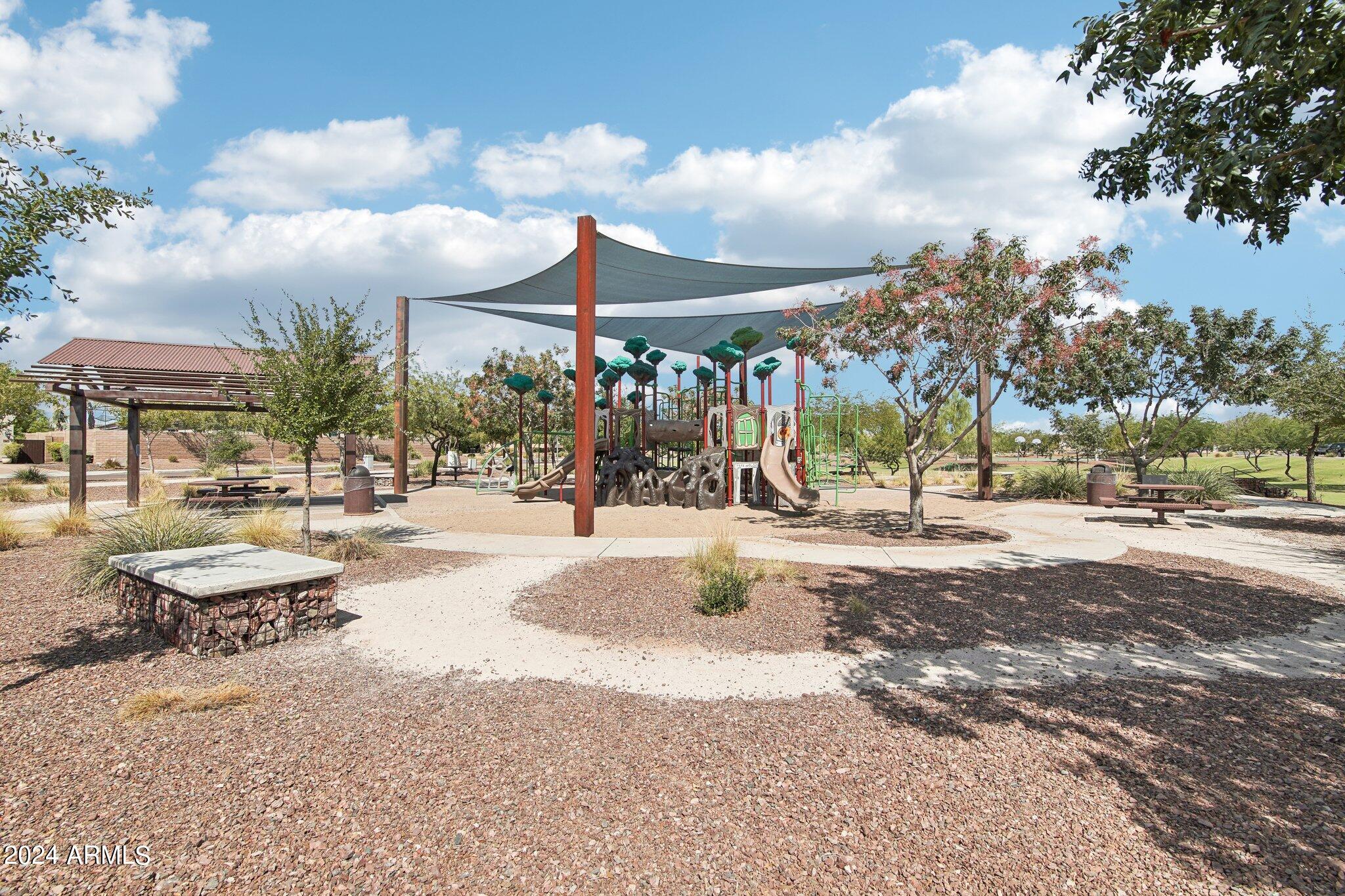 9333 W LOS GATOS Drive