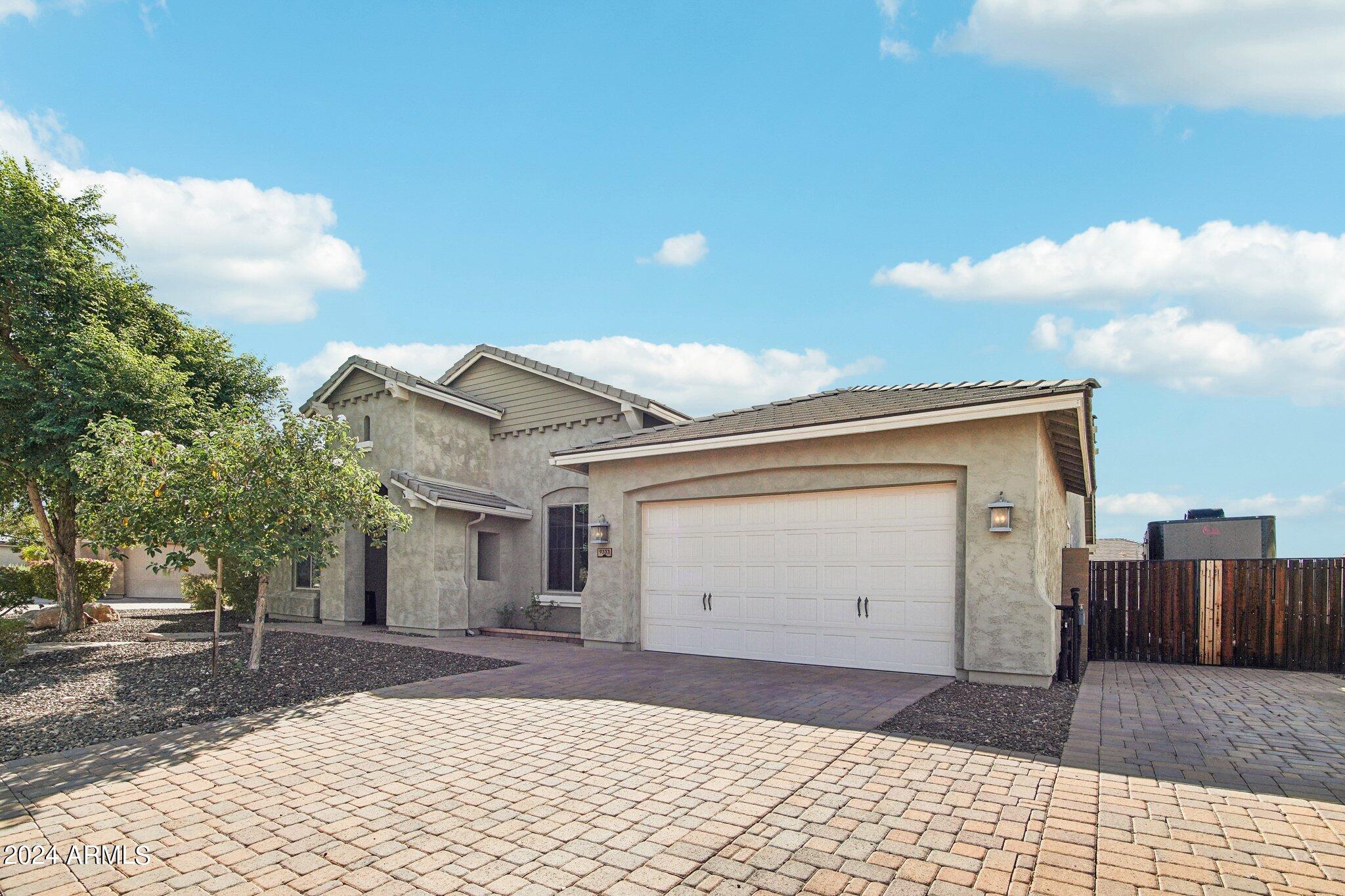 9333 W LOS GATOS Drive