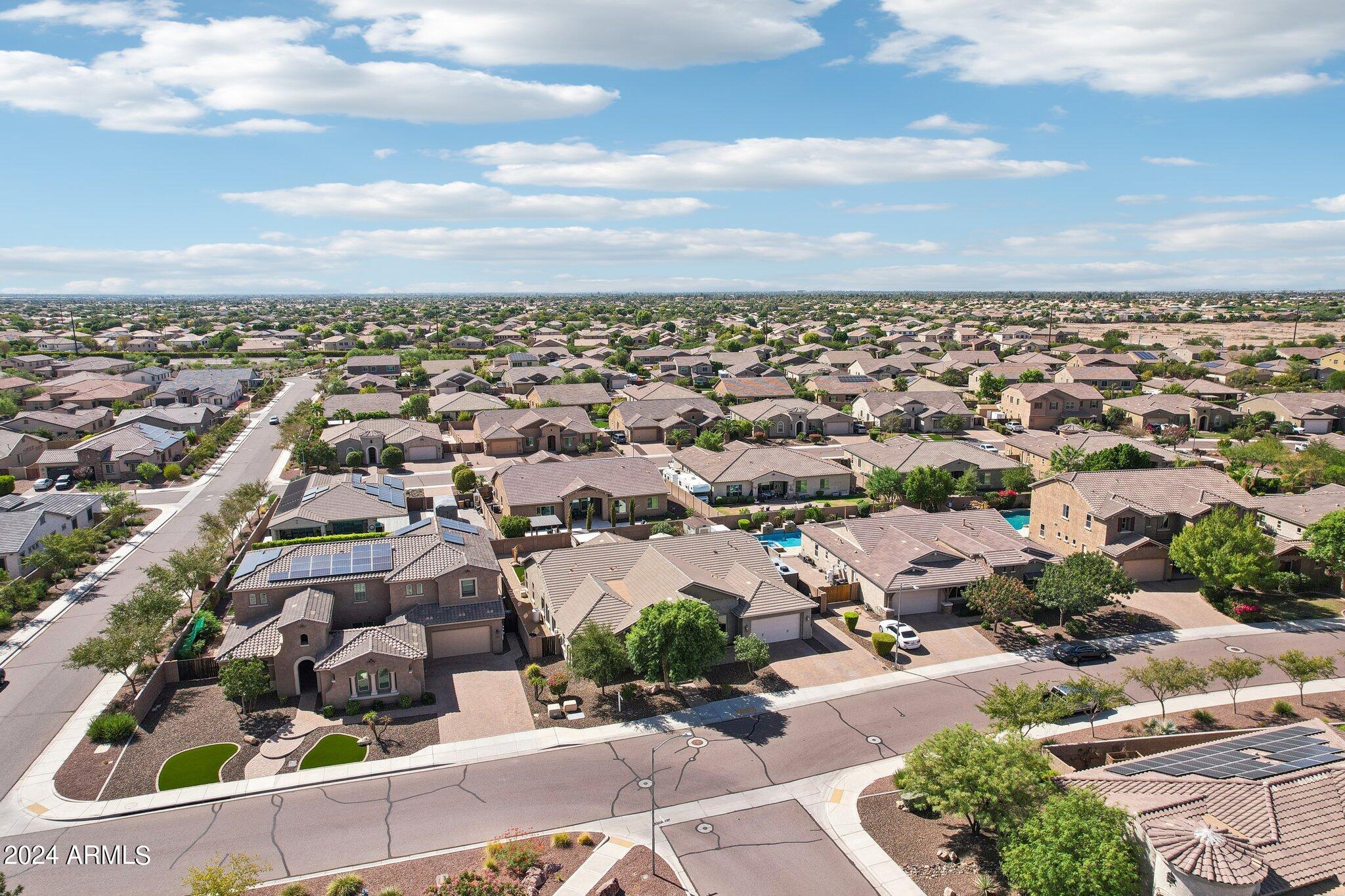 9333 W LOS GATOS Drive