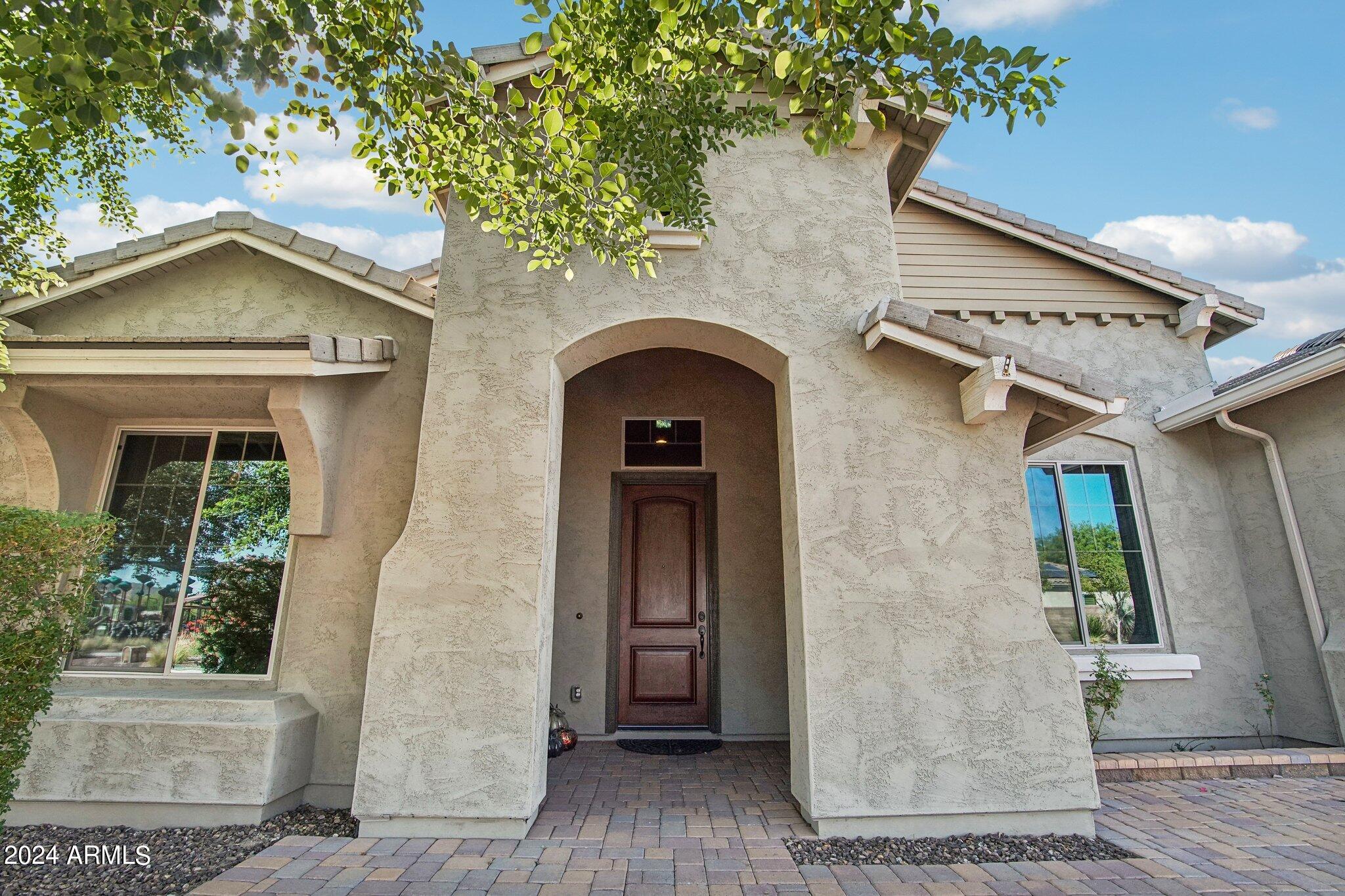 9333 W LOS GATOS Drive