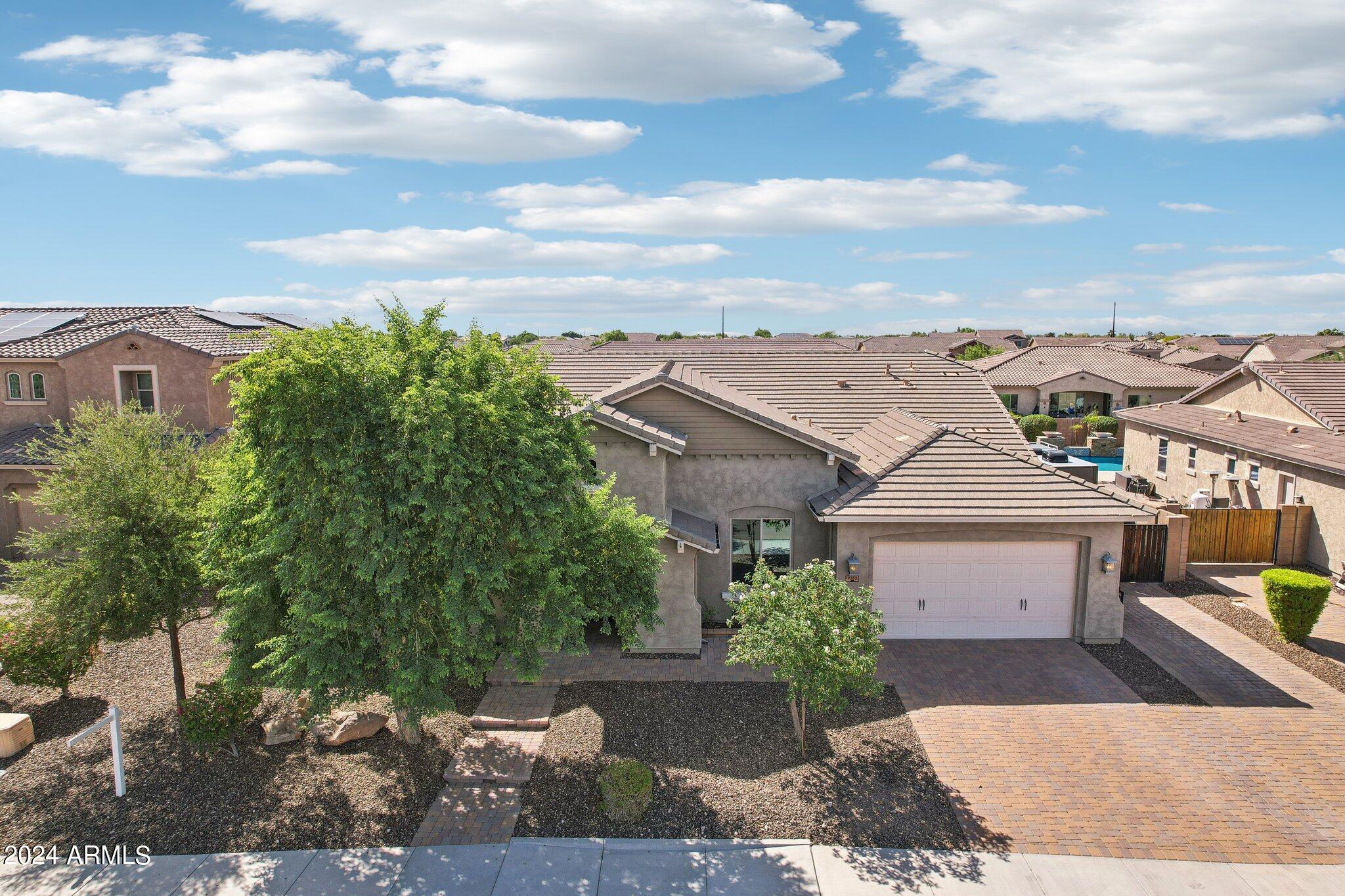 9333 W LOS GATOS Drive