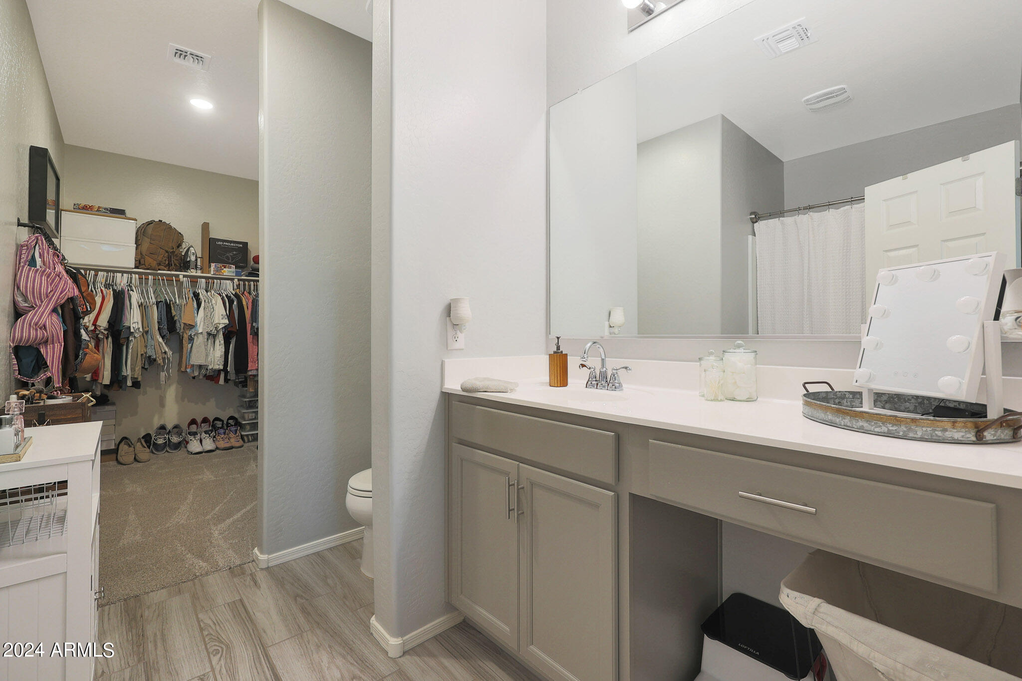 12737 W MIDWAY Avenue