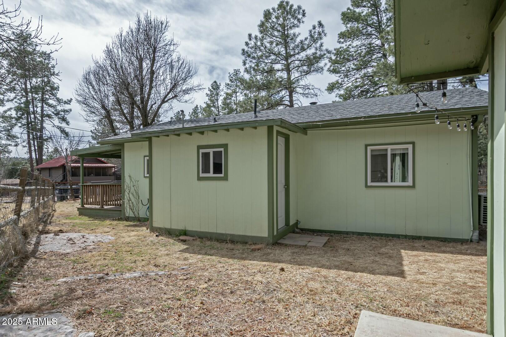 3259 N PINEWOOD Drive