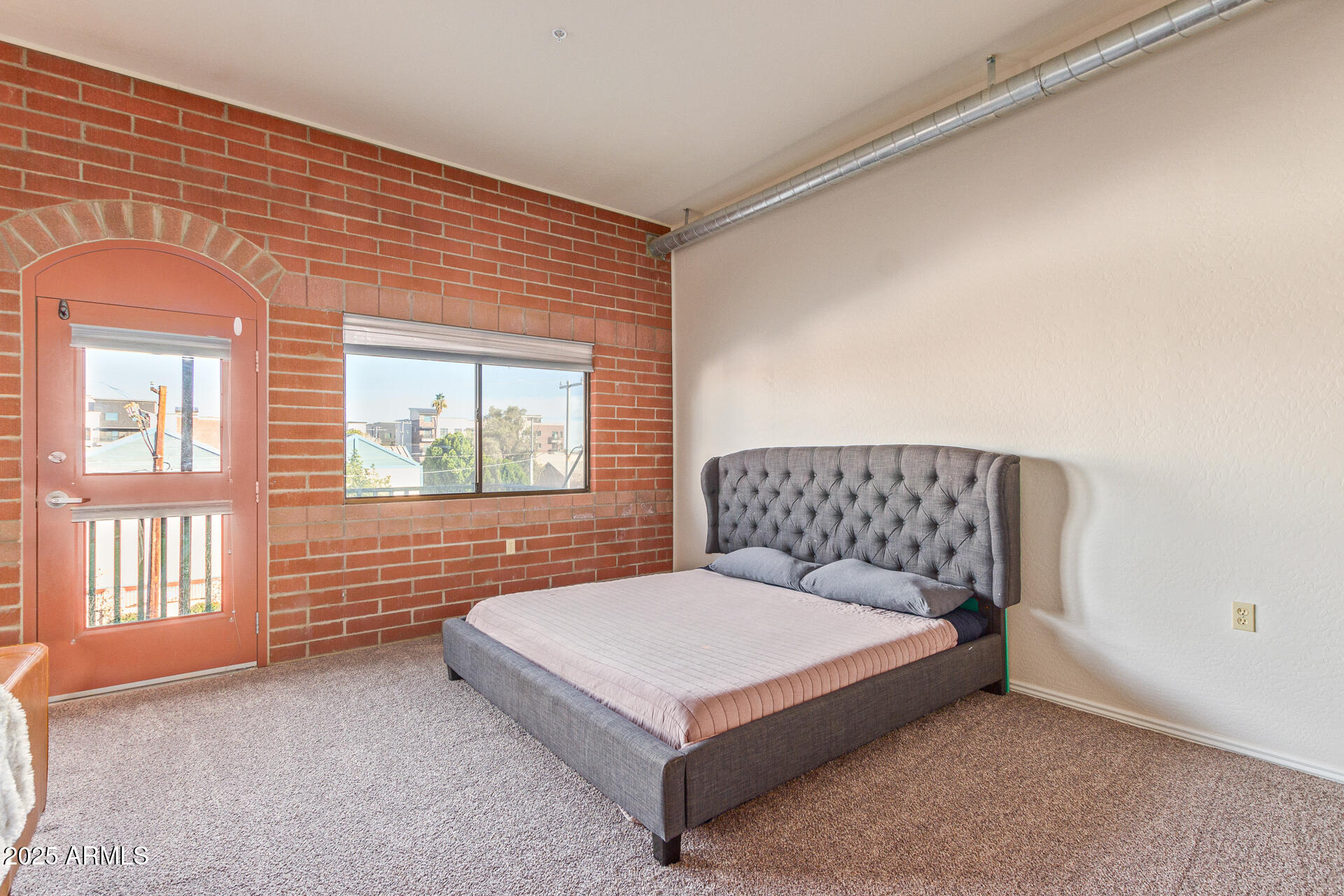 424 S 2ND Street, 203