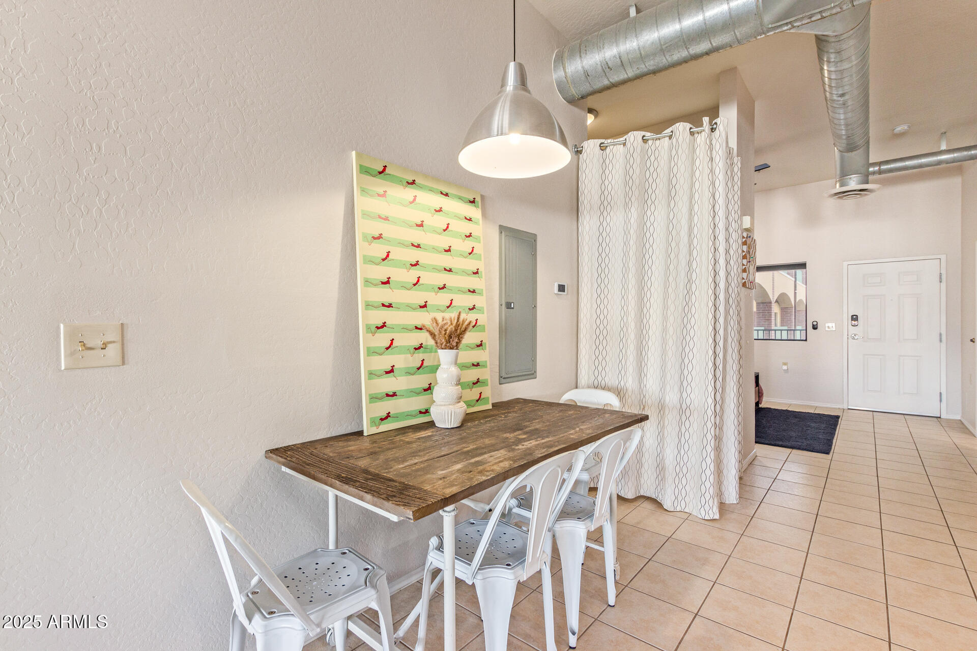 424 S 2ND Street, 203