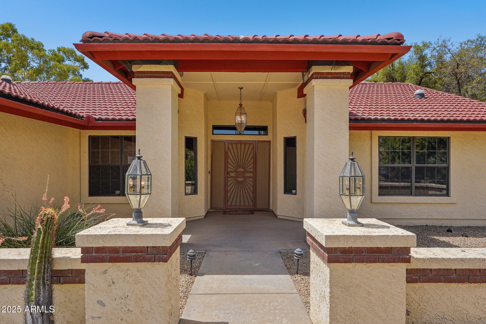 8511 W VIA MONTOYA Drive