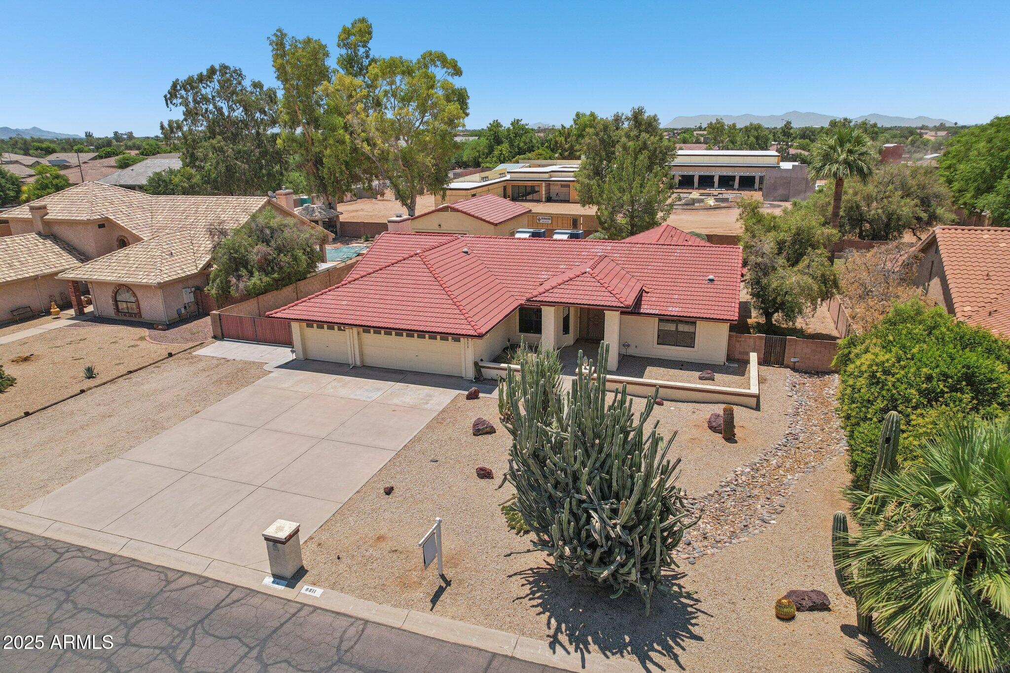 8511 W VIA MONTOYA Drive