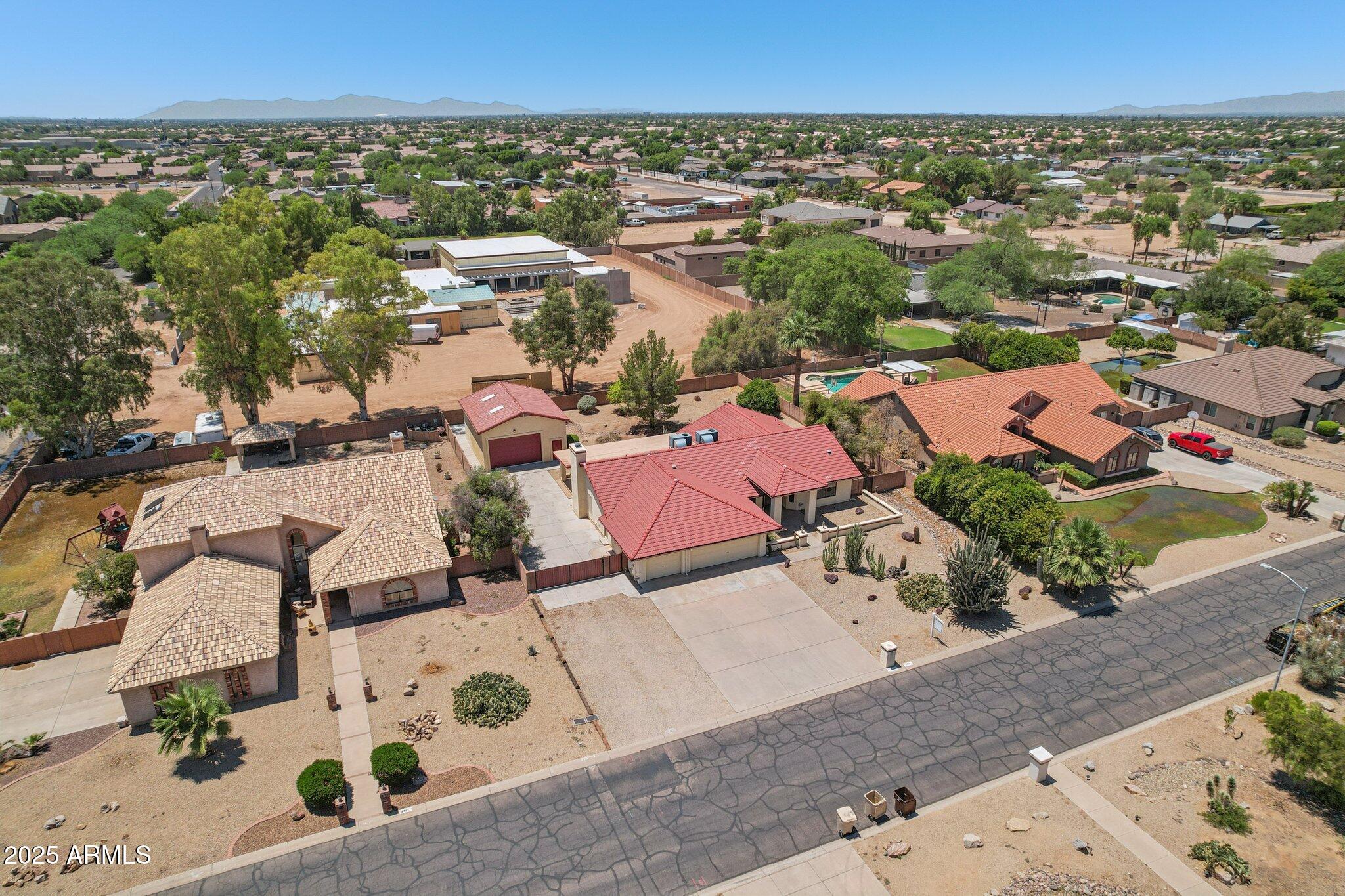 8511 W VIA MONTOYA Drive