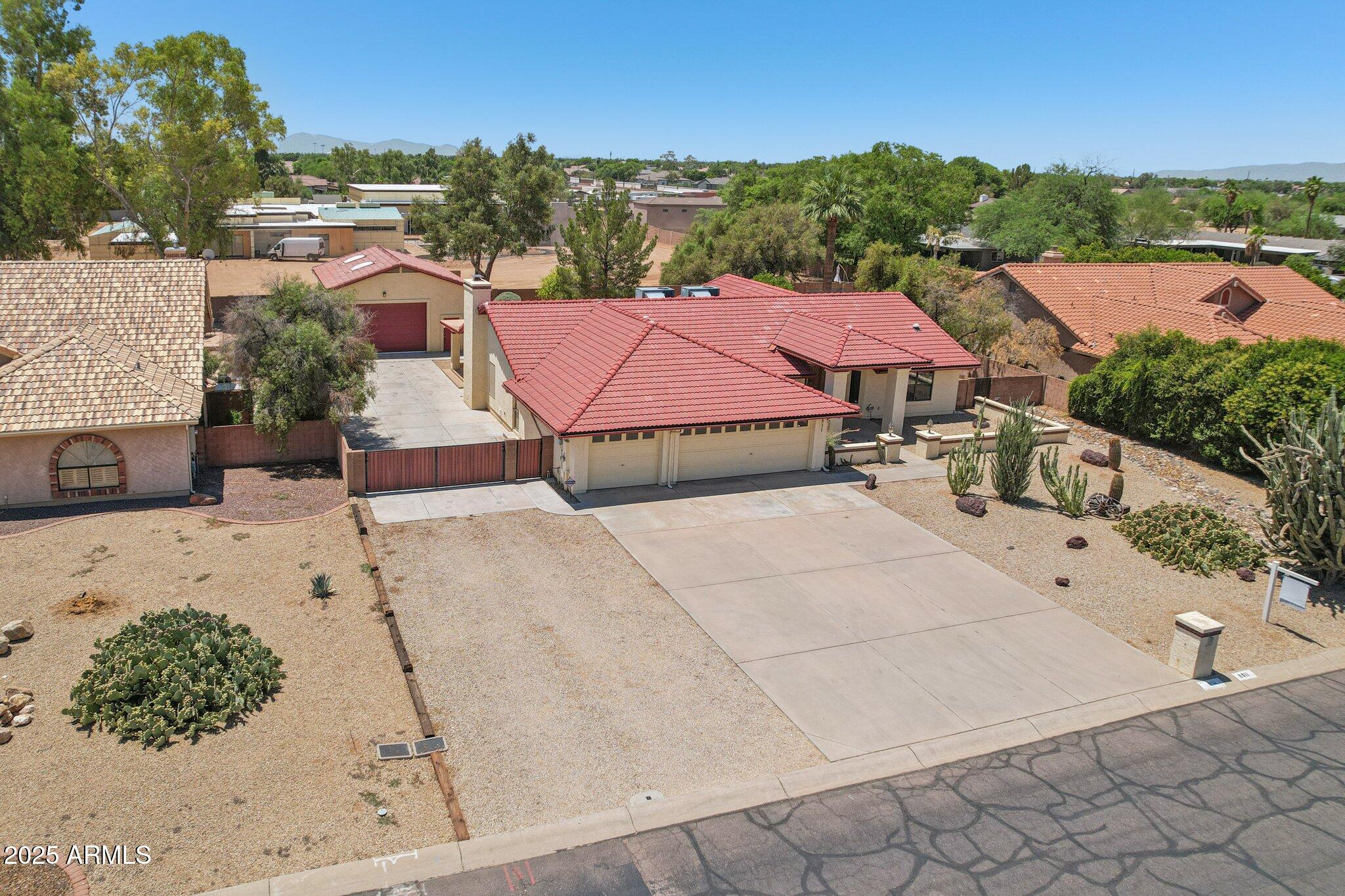 8511 W VIA MONTOYA Drive