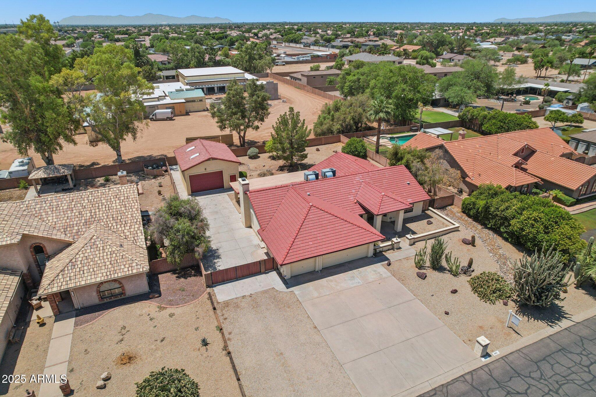 8511 W VIA MONTOYA Drive