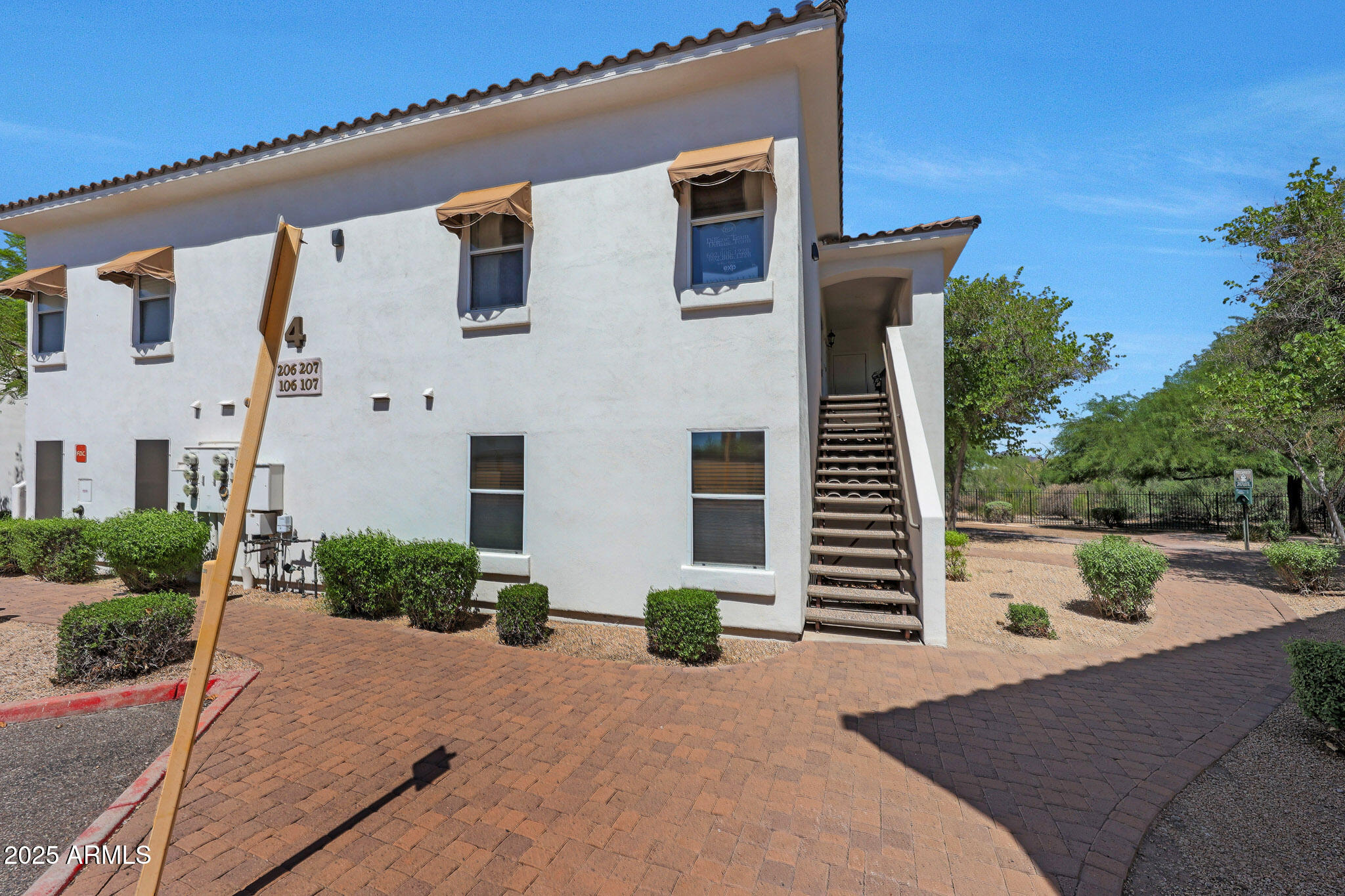 2950 W LOUISE Drive, 207