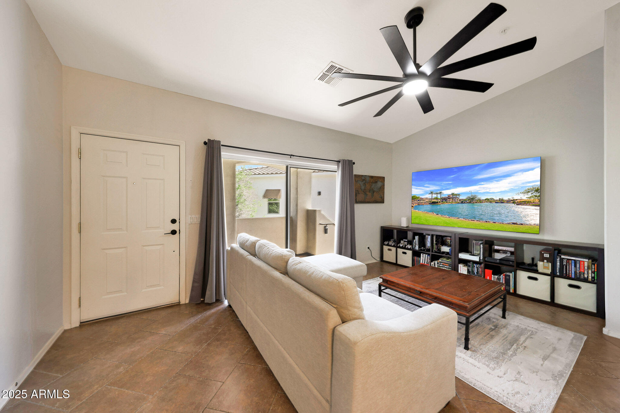 2950 W LOUISE Drive, 207