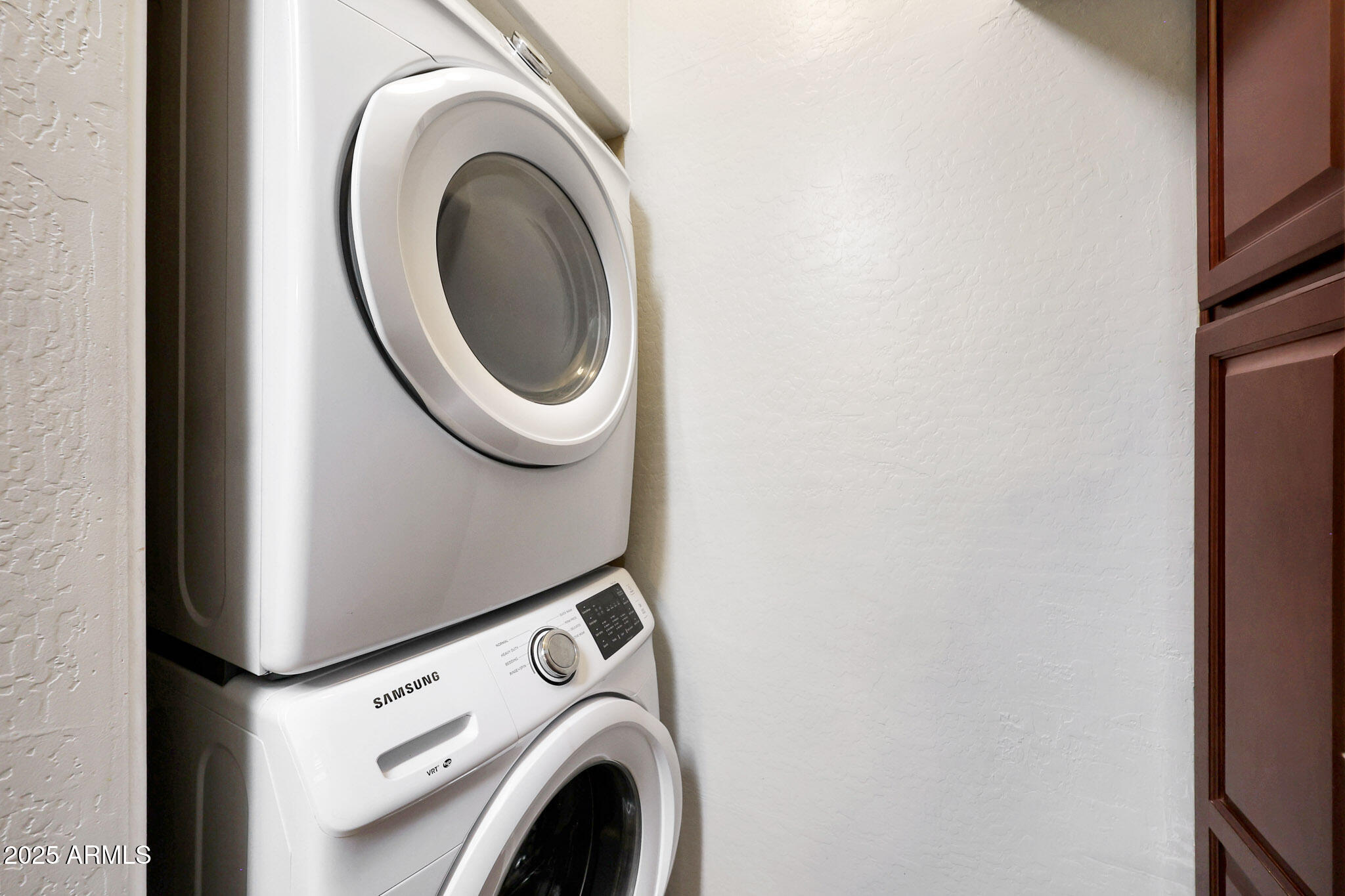 2950 W LOUISE Drive, 207