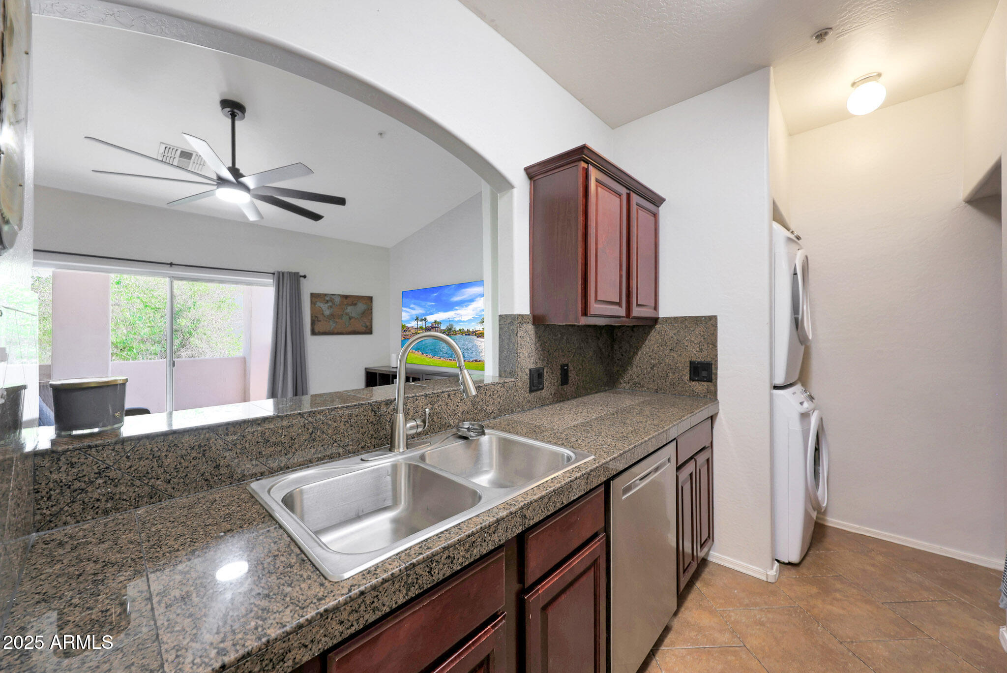 2950 W LOUISE Drive, 207