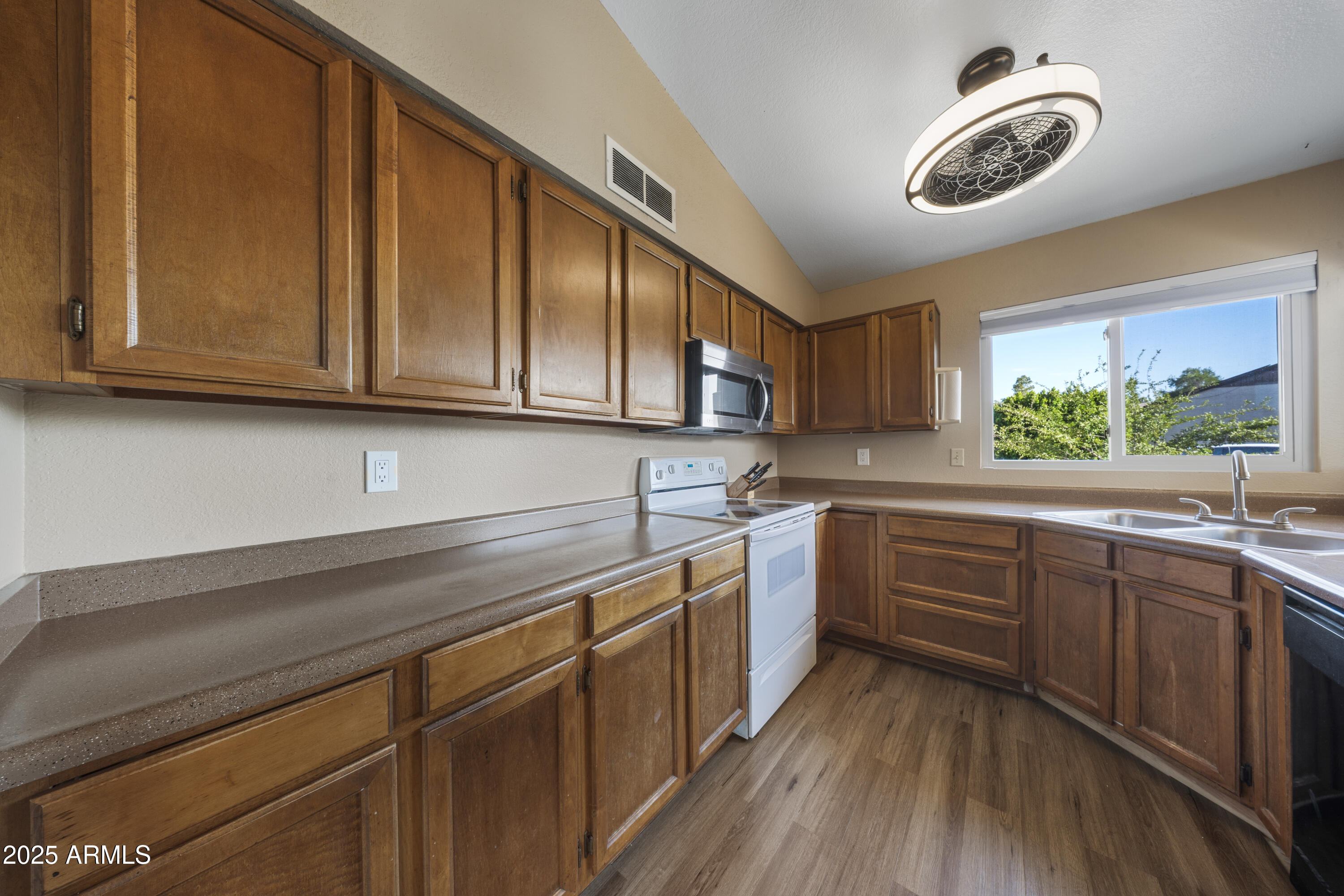 4743 W WESCOTT Drive