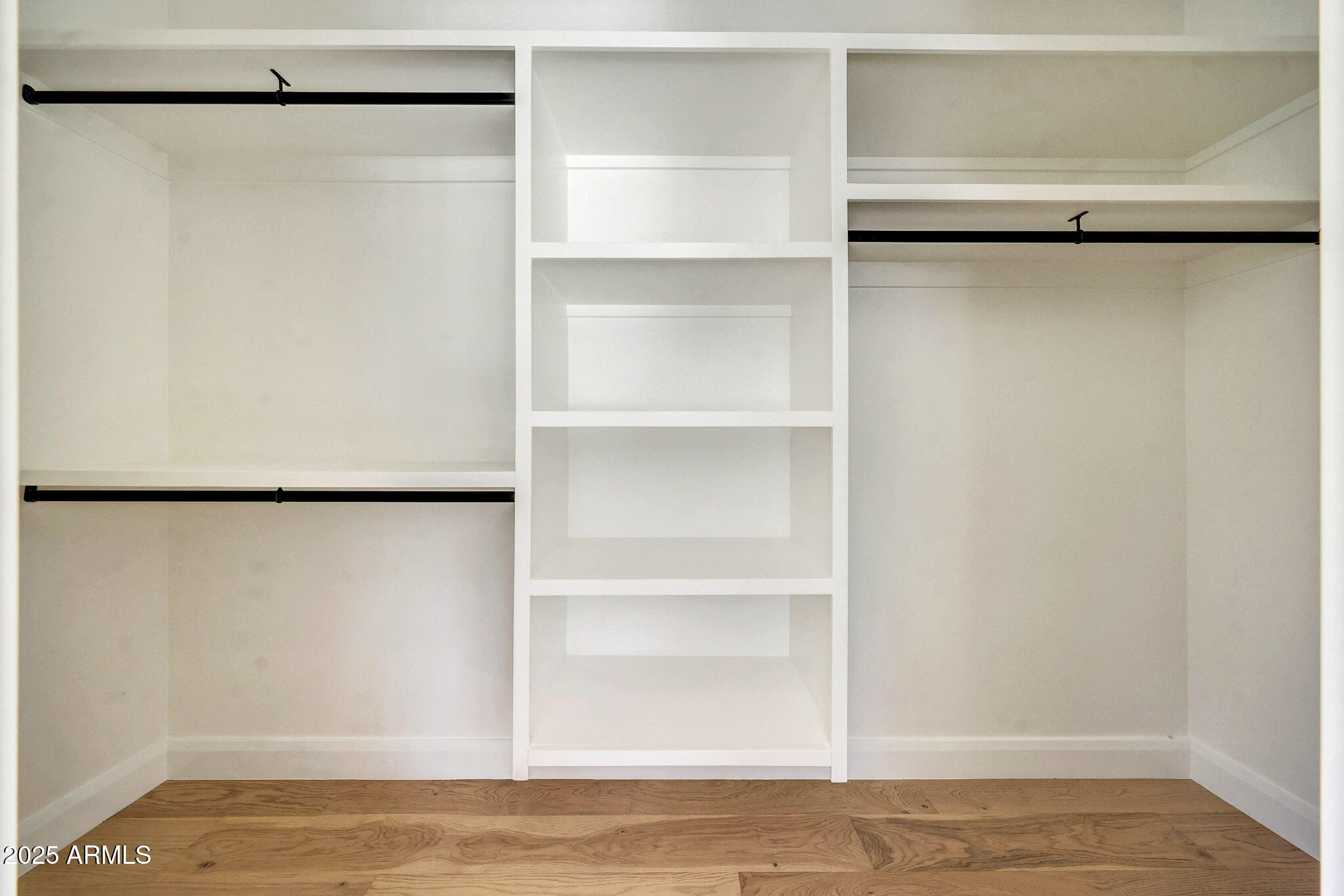 6050 E HOLLYHOCK Street