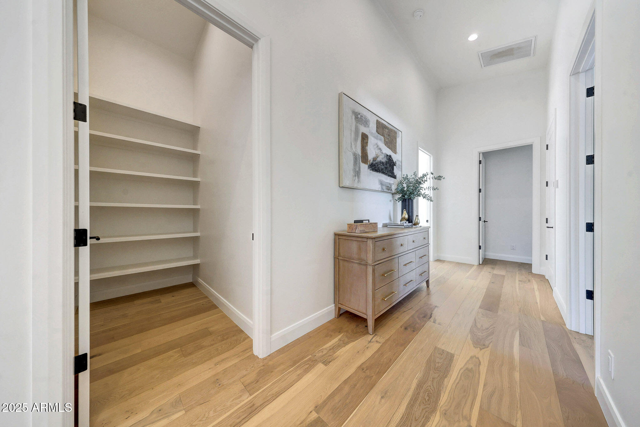 6050 E HOLLYHOCK Street