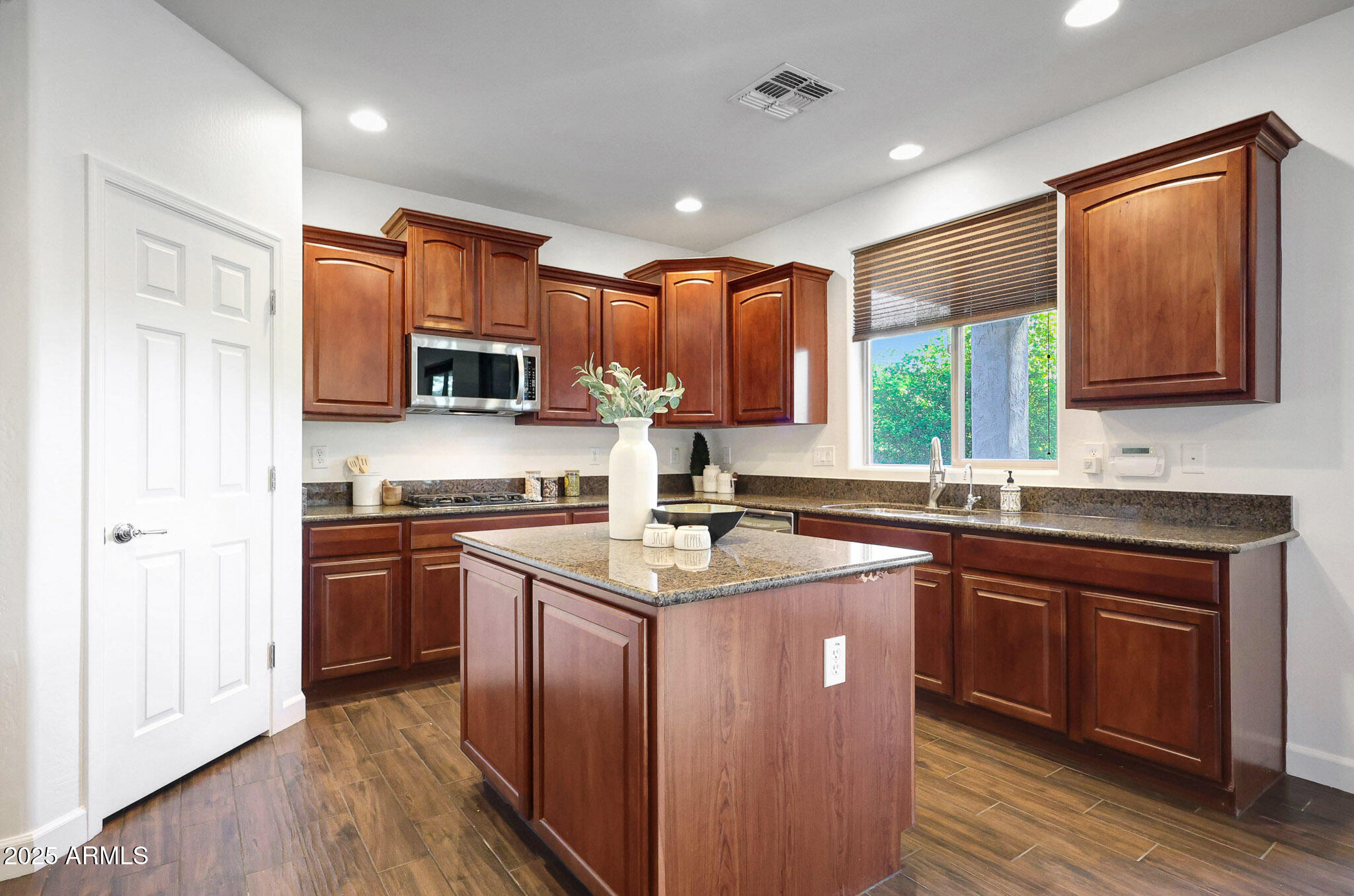 5535 W TOMBSTONE Trail