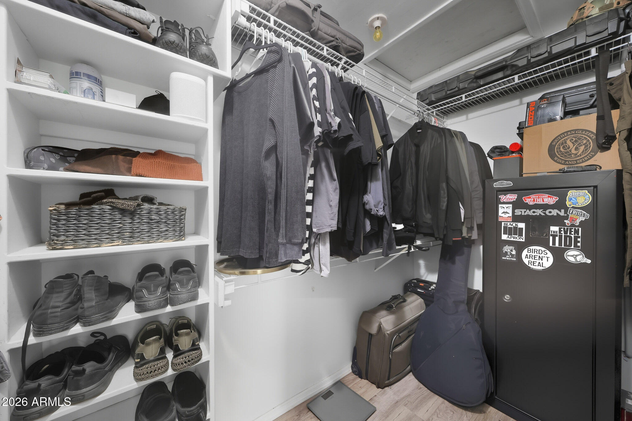 325 N FRASER Drive W