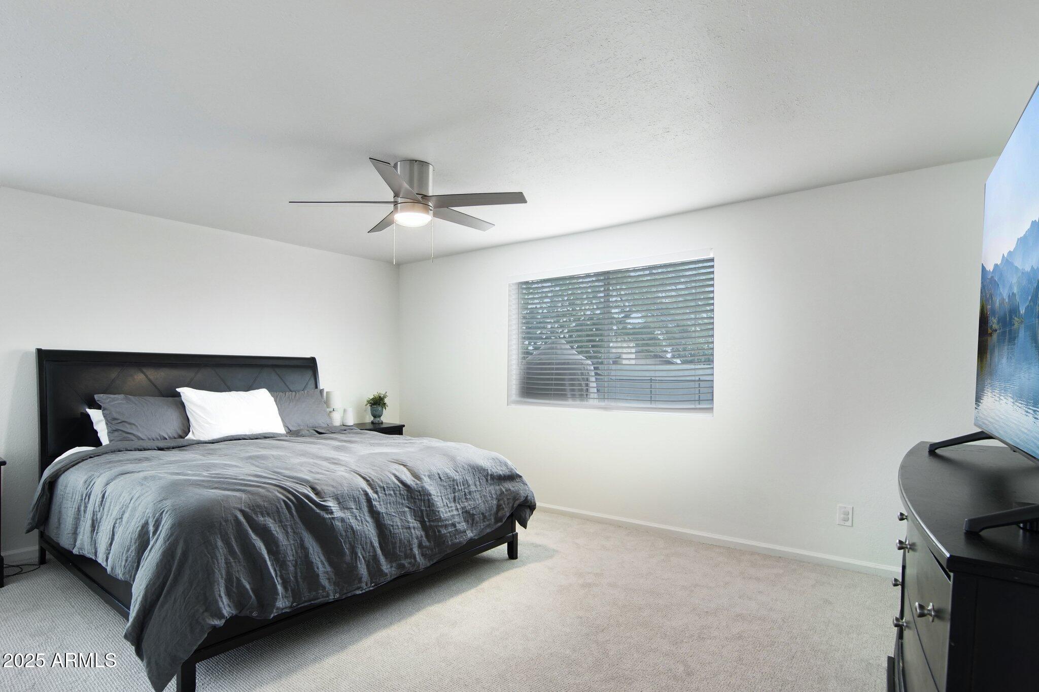 5119 E SHAW BUTTE Drive