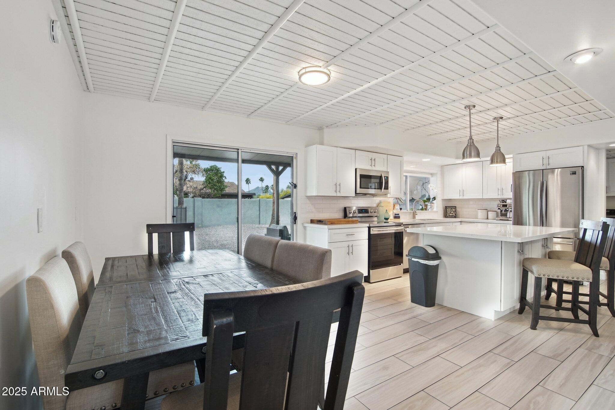 5119 E SHAW BUTTE Drive