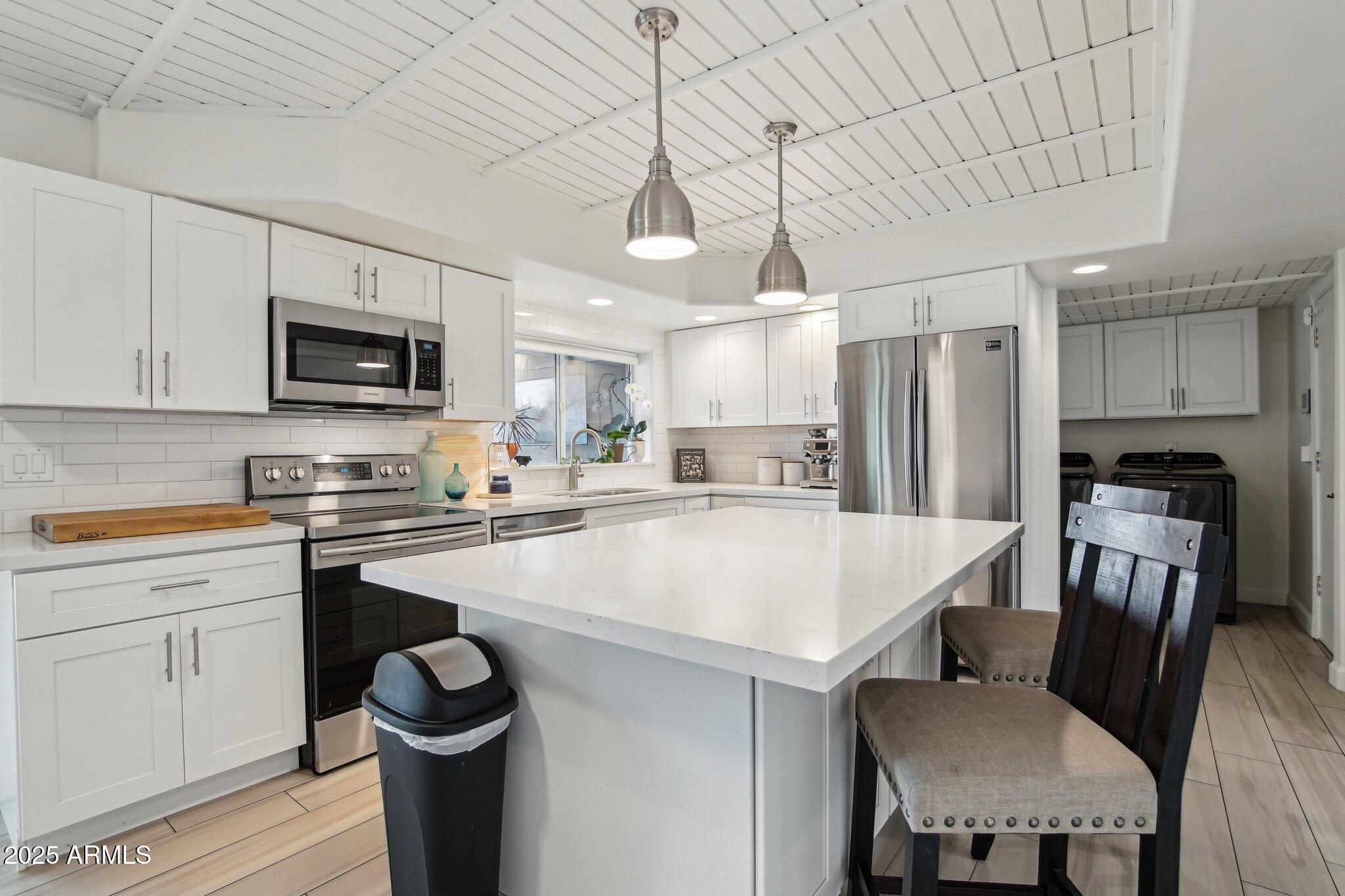 5119 E SHAW BUTTE Drive