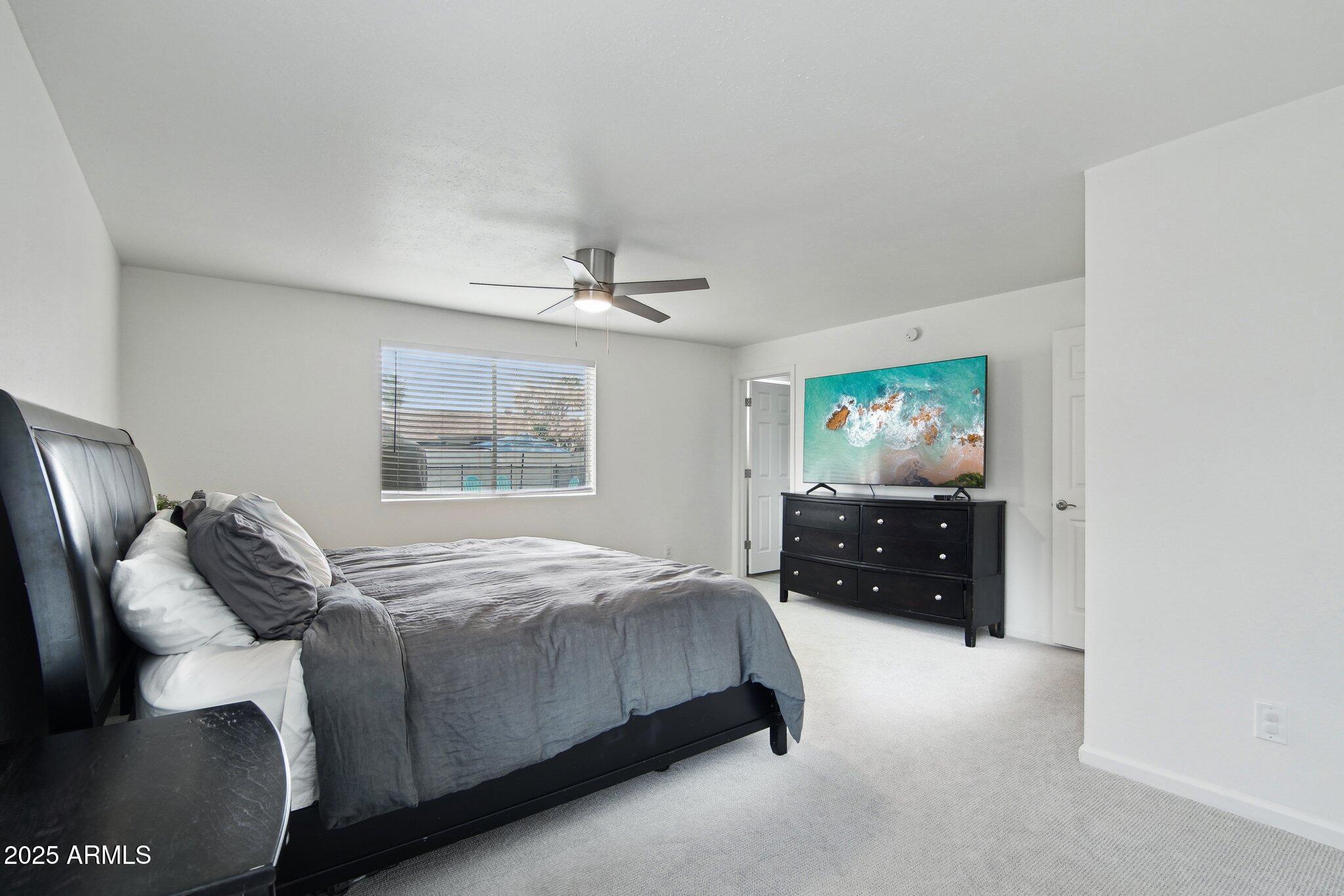 5119 E SHAW BUTTE Drive