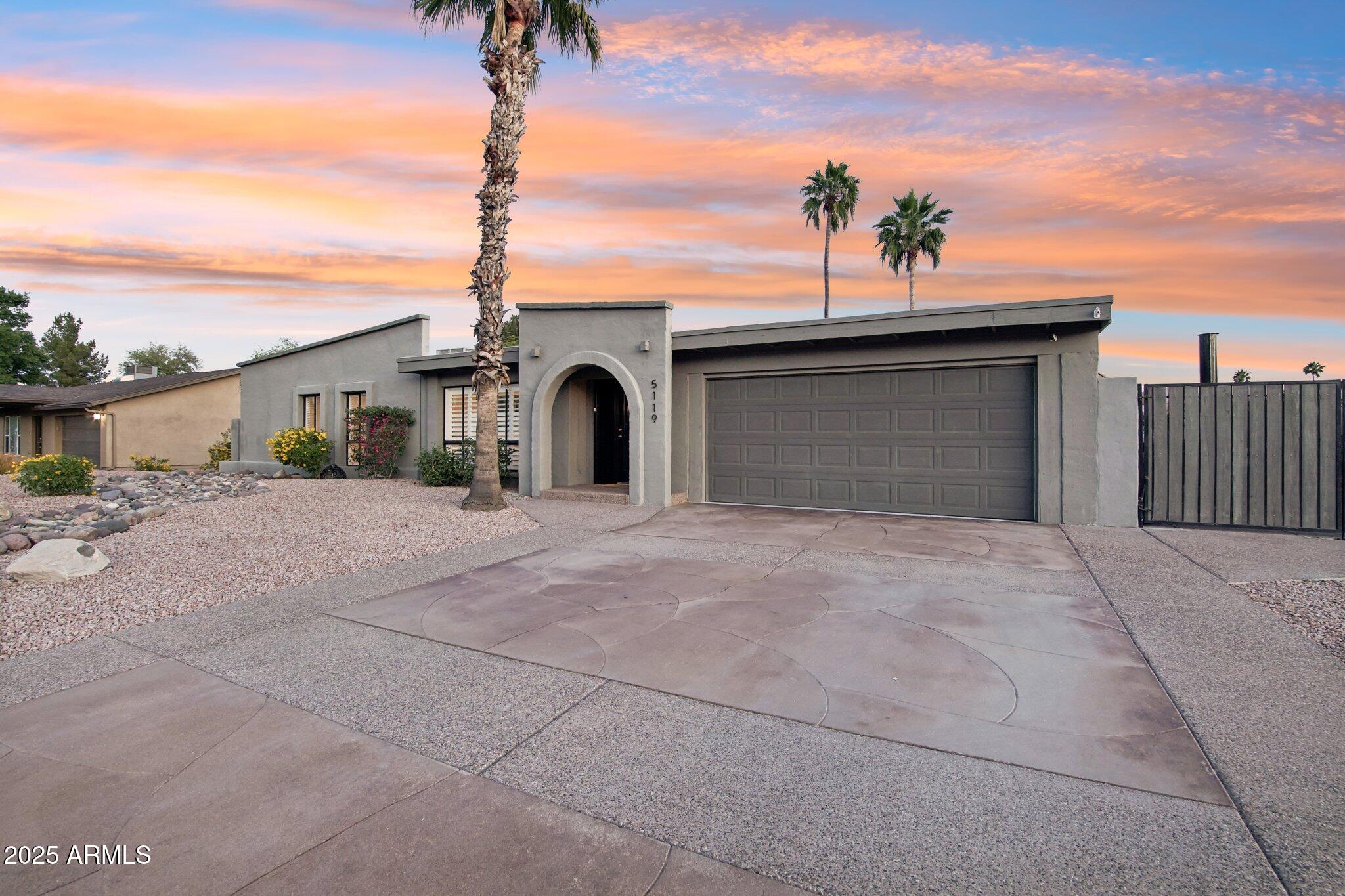 5119 E SHAW BUTTE Drive