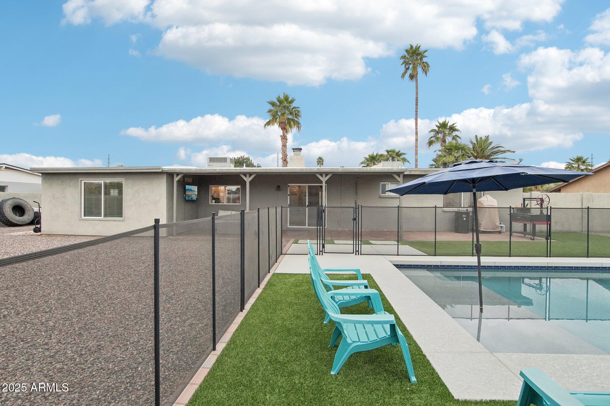 5119 E SHAW BUTTE Drive