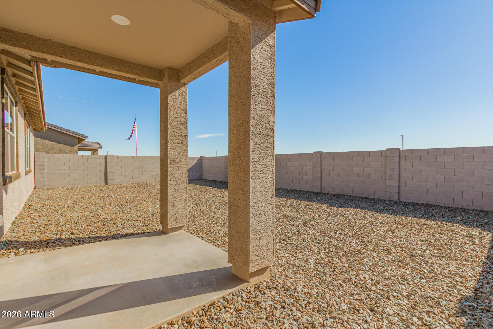 16009 W SMOKETREE Drive