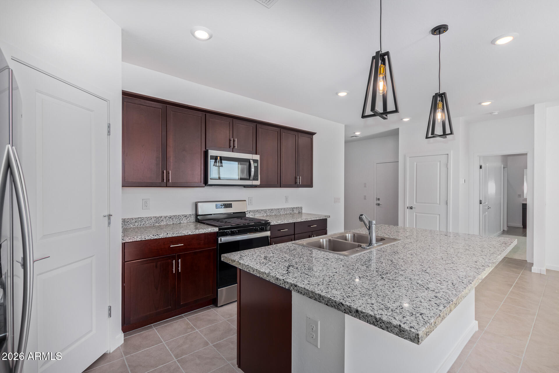 16009 W SMOKETREE Drive