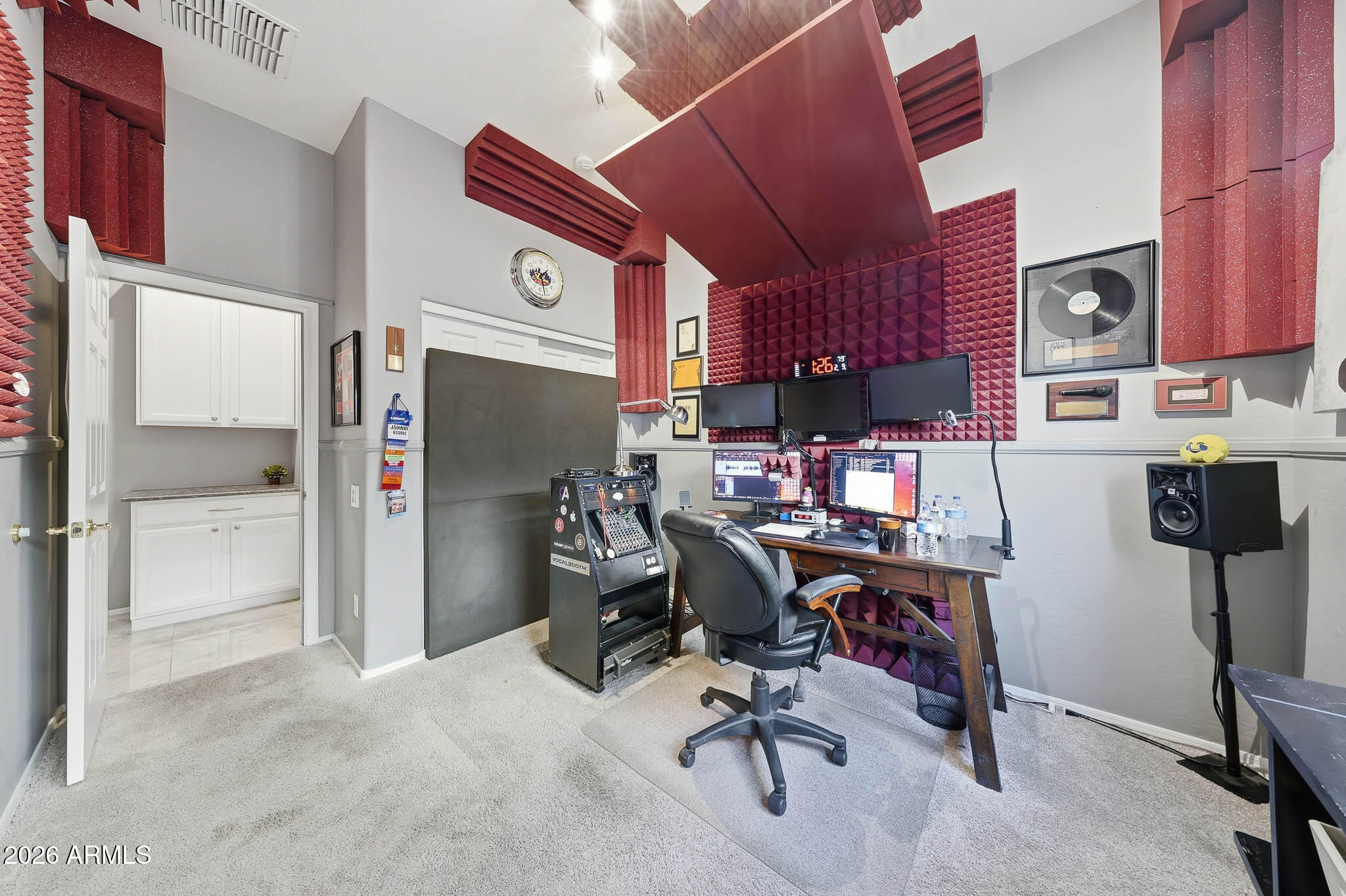 42820 N LIVINGSTONE Way