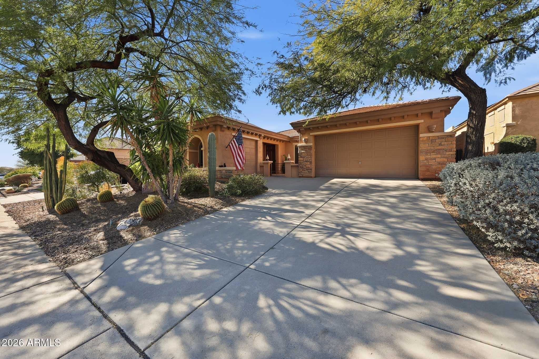 42820 N LIVINGSTONE Way