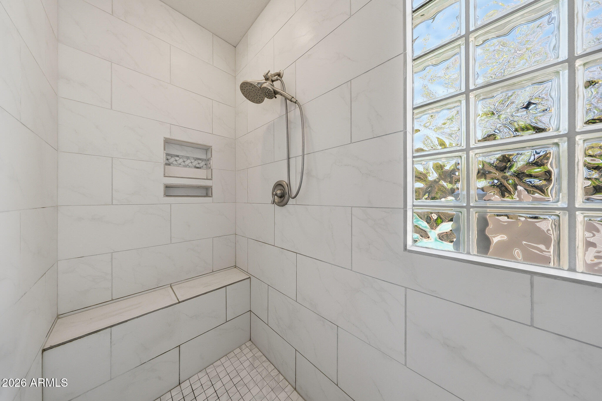 42820 N LIVINGSTONE Way